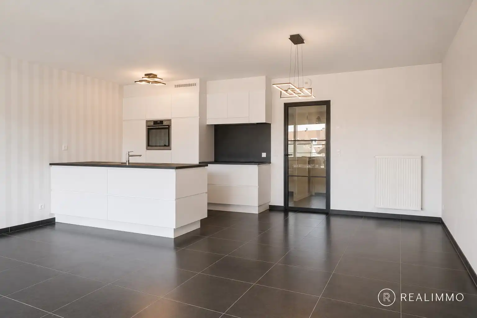 Lichtrijk appartement met twee autostaanplaatsen Avelgem foto 4