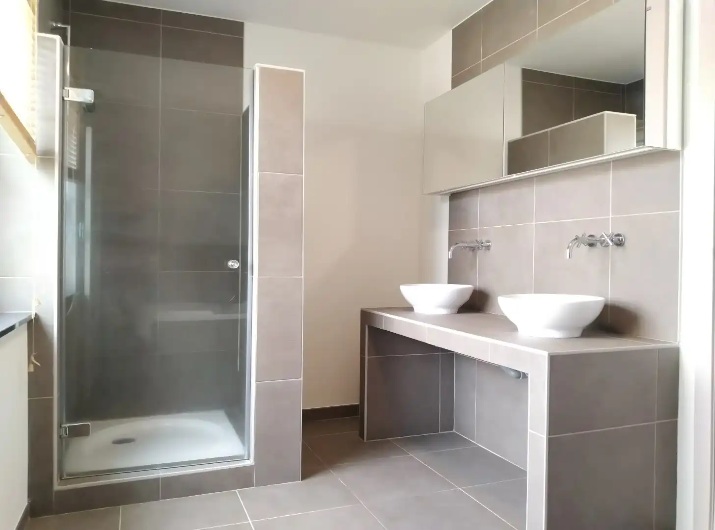 Ruime 3-gevelwoning met tuin foto 13