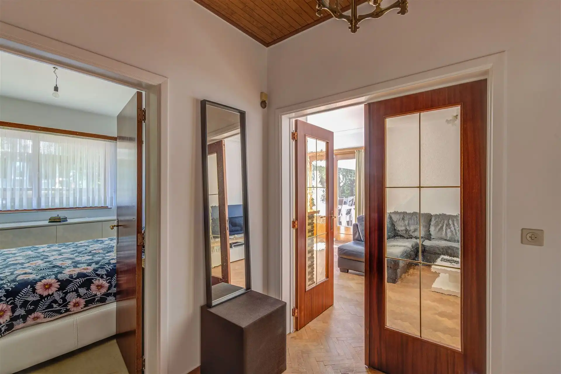 Ruim gelijkvloers appartement met groot terras foto 2