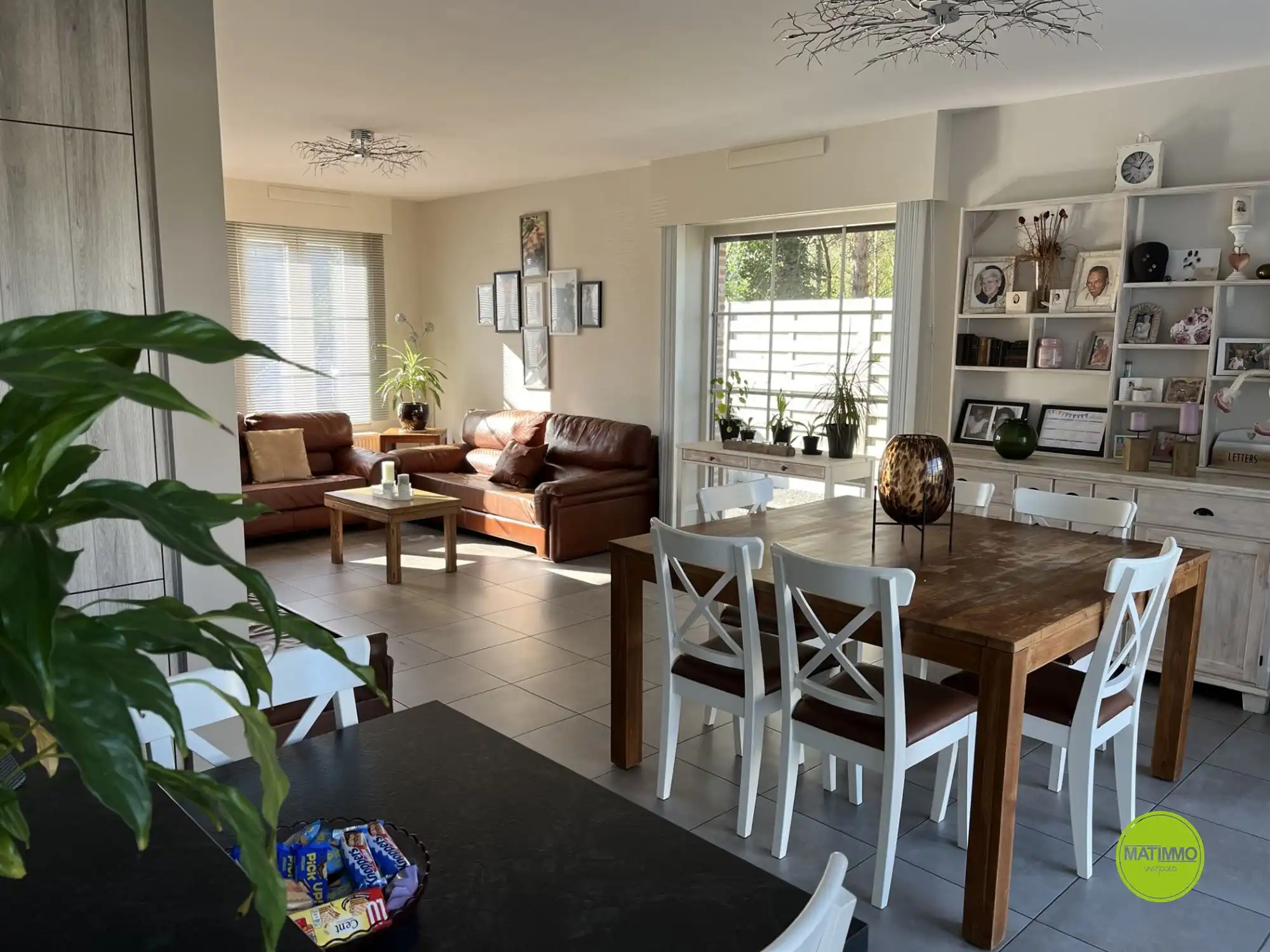 Instapklare BEN-woning in rustige, groene straat te Mol foto 4