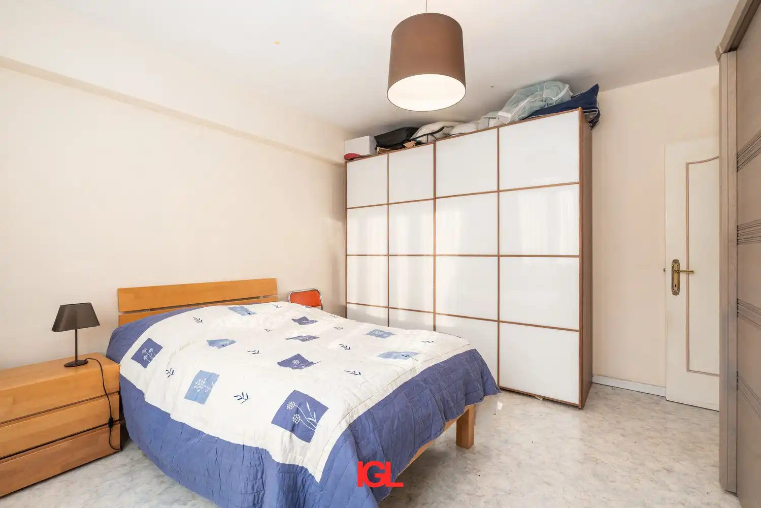 Ruim 2-kamer appartement met garage nabij het centrum van Halle foto 9