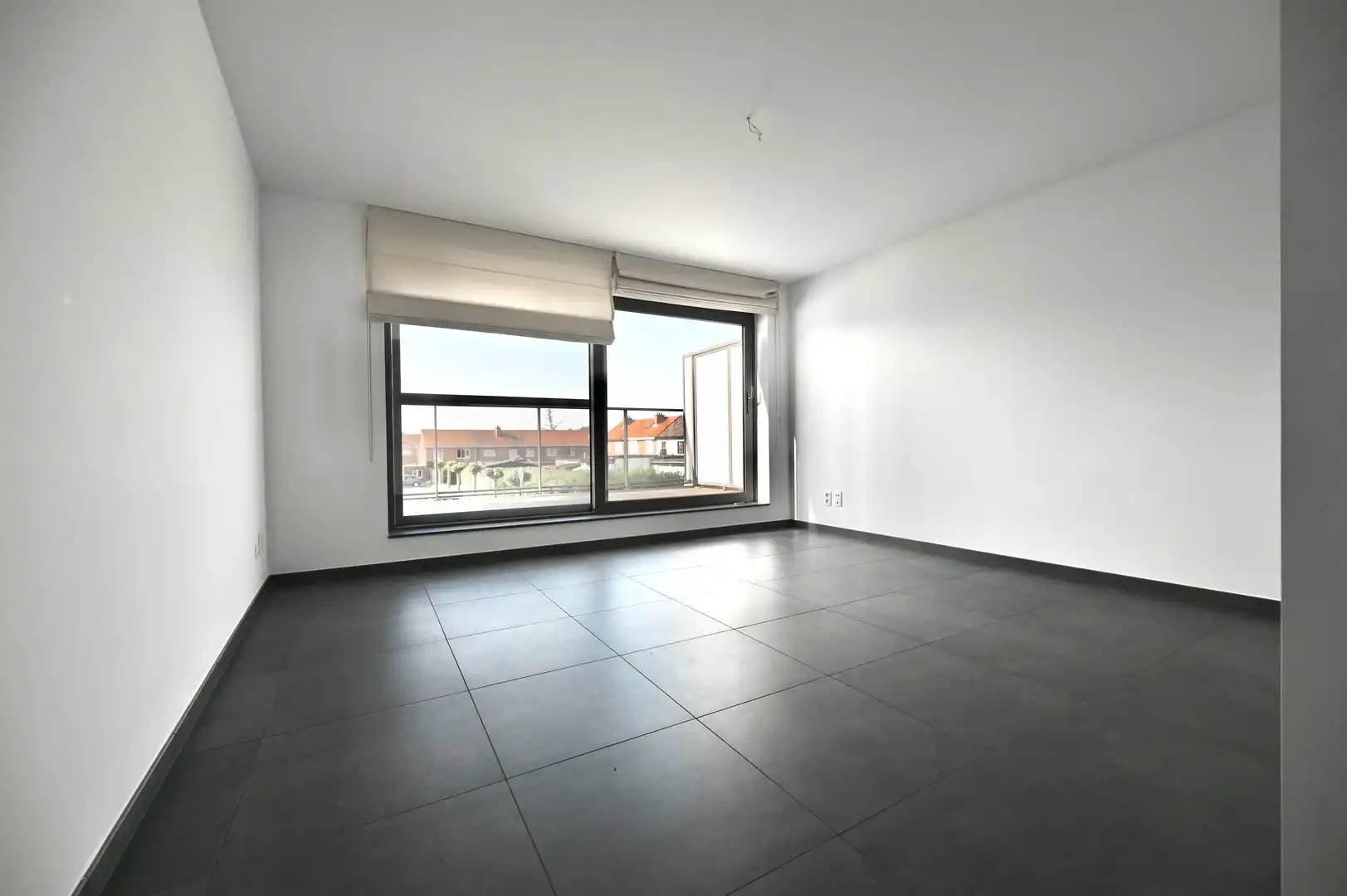 Duplex appartement met 3 slaapkamers, 2 badkamers en 1 autostaanplaats. foto 2