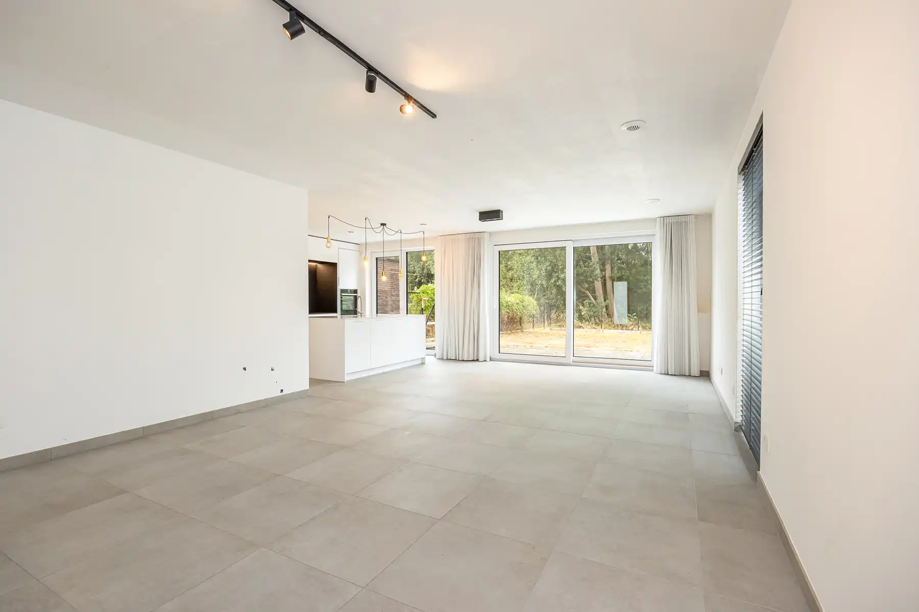 Instapklare woning met 4 slaapkamers en prachtig groenzicht foto 7