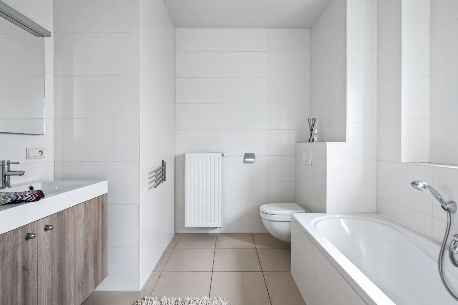 RUIM APP. IN PARKDOMEIN MET 3 SLK, 2 BADK. EN TERRAS! foto 12