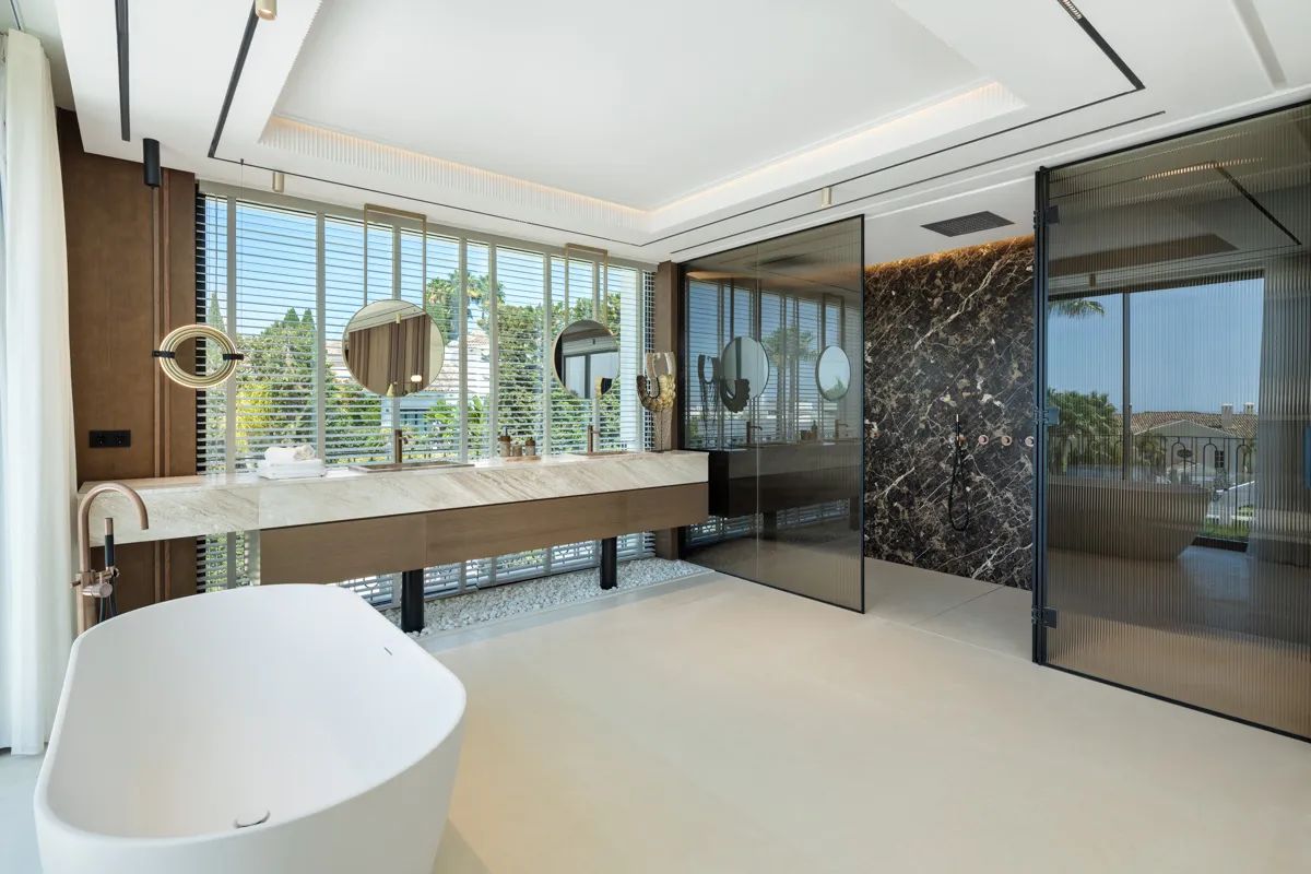 Exclusieve villa in Sierra Blanca met ruime tuin en zwembad – luxe levensstijl op zijn best foto 21