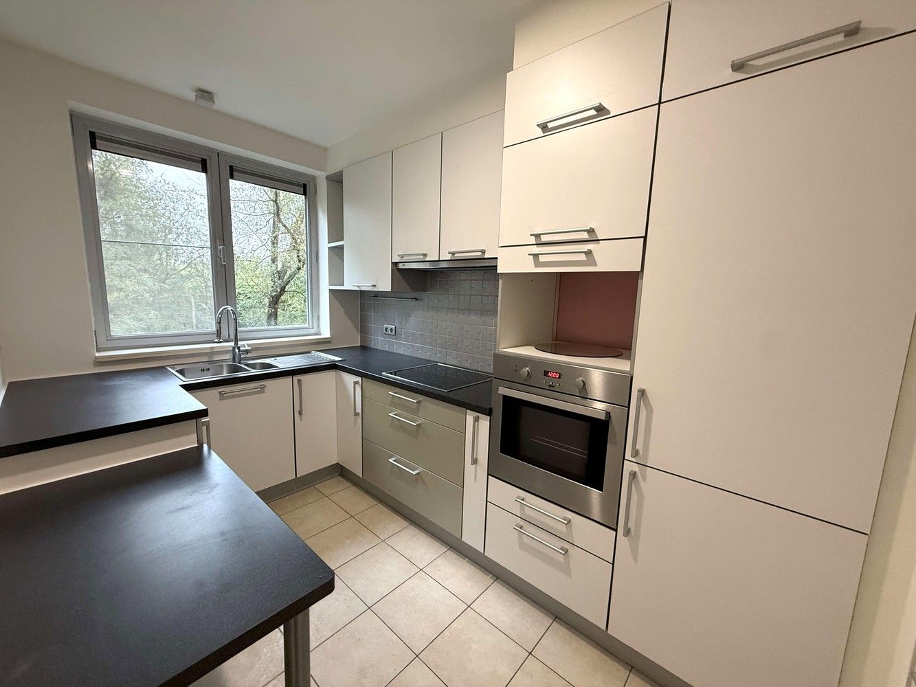 Instapklaar appartement met 2 slaapkamers en binnenstaanplaats in groene omgeving vlakbij Leuven foto 9