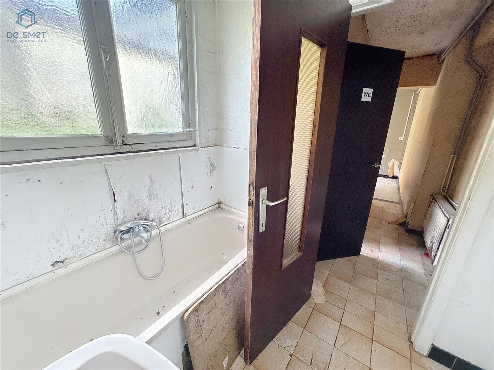 Gebouw met 2 woonentiteiten te koop in hartje Aat veel potentieel! foto 8
