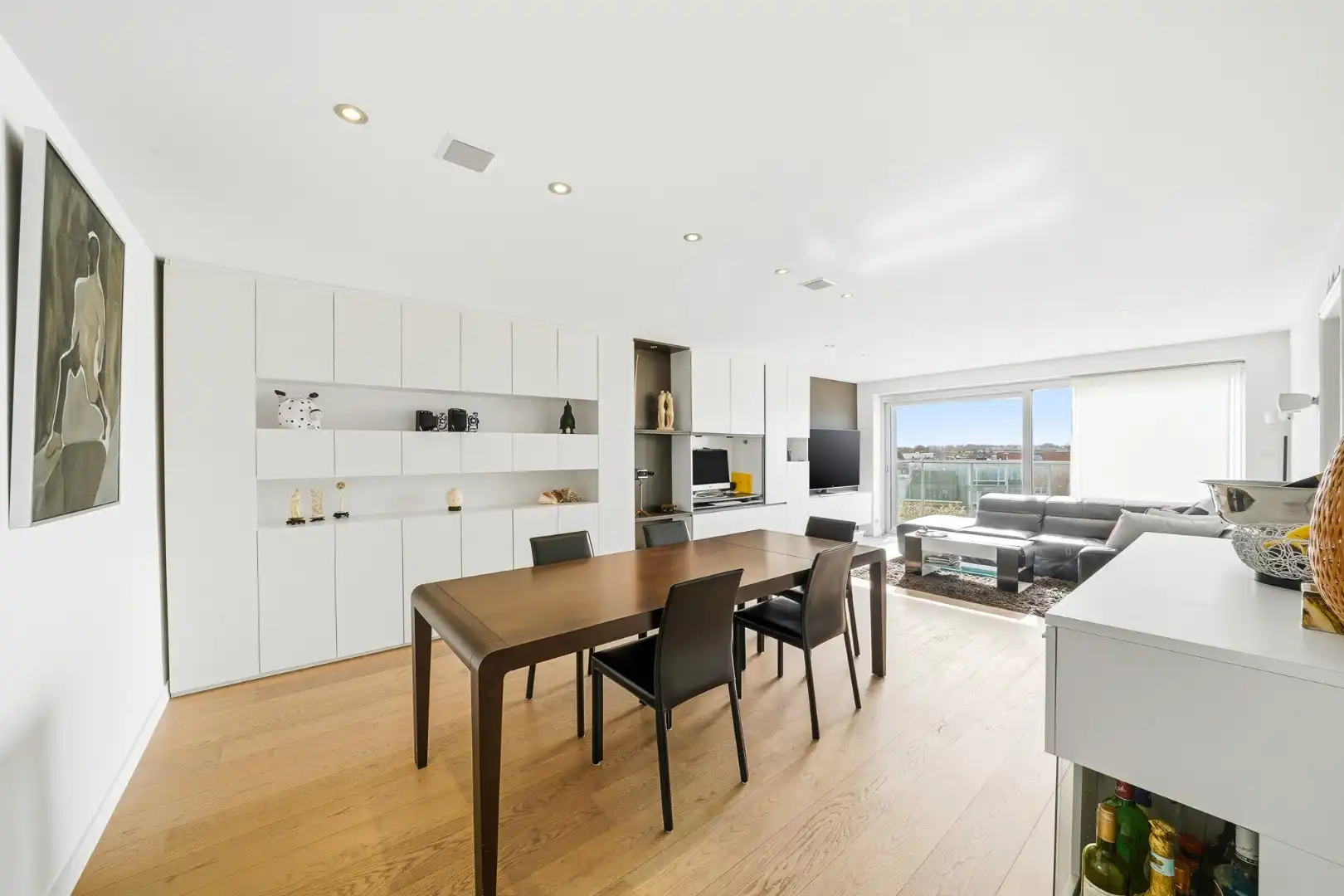 Ruim appartement met 3 slaapkamers, 2 terrassen, garage en staanplaats in Oostende foto 4