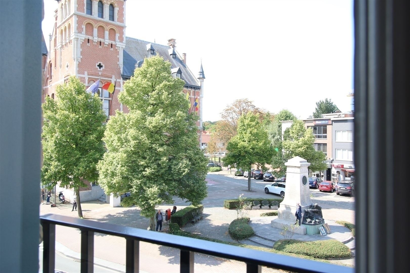 Wonen in het hart van Brasschaat, met zicht op het Oud Gemeentehuis foto 19