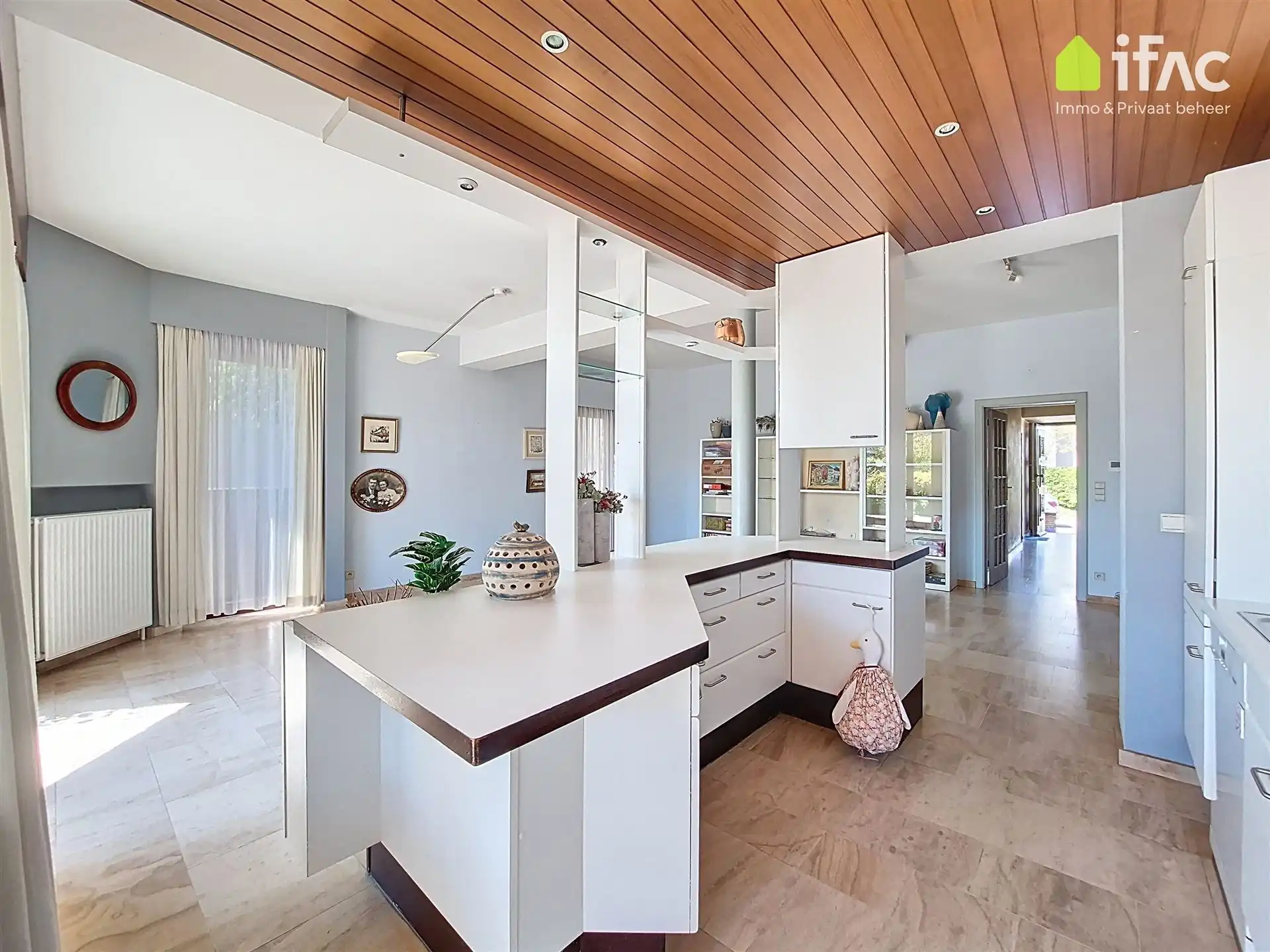 Stevige 3-gevel, 5 slpks, dubbele garage, centrum, ±17are foto 11