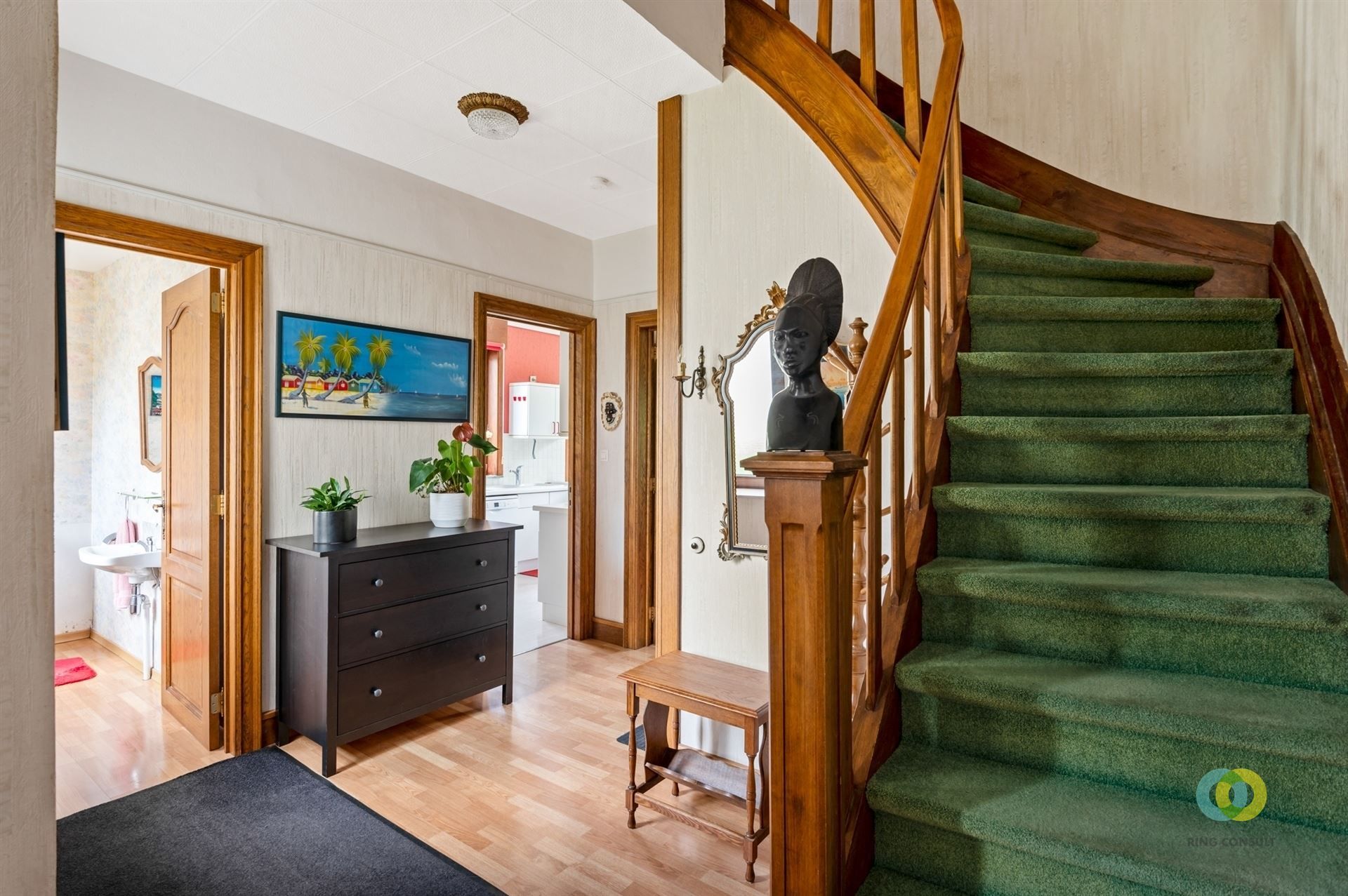 Karaktervolle villa op mooi perceel foto 10