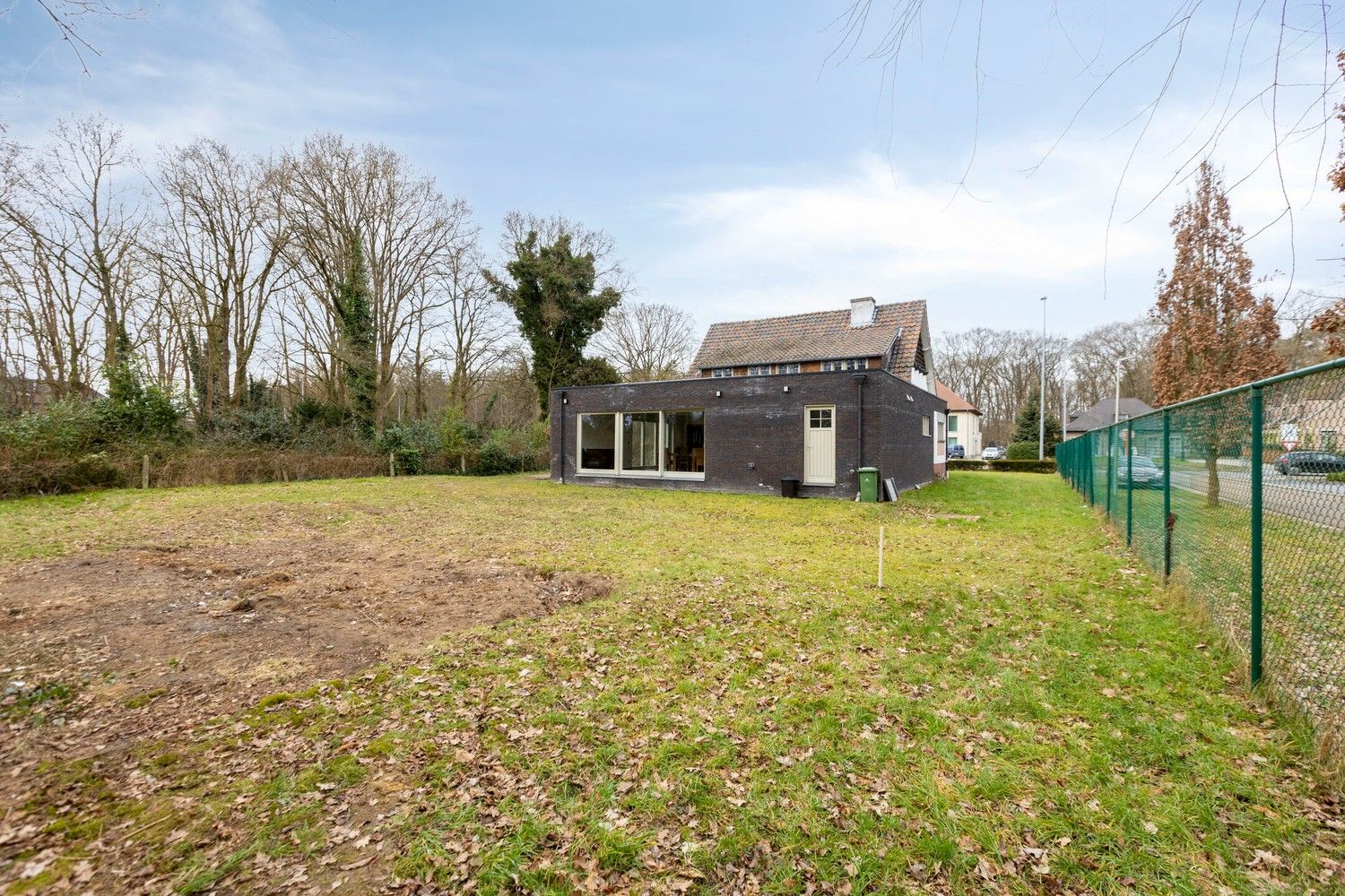 Grotendeels gerenoveerde woning met 5 slaapkamers! foto 44