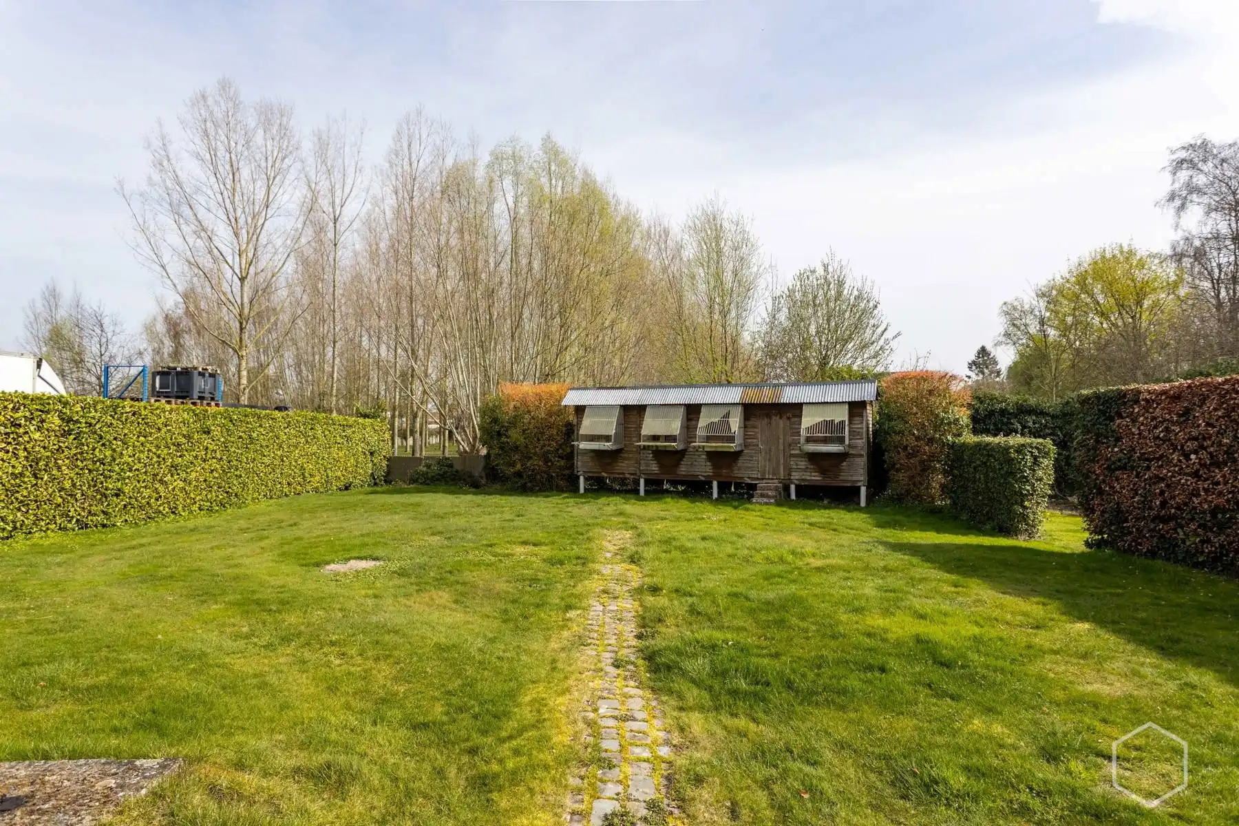 Te renoveren open bebouwing op 12a 59ca met garage van 290m² foto 23