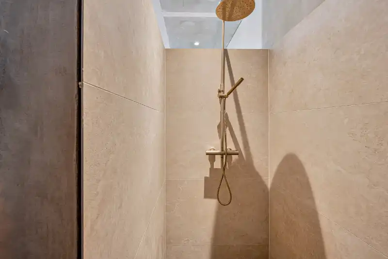 Karaktervolle interbellumwoning met loods nabij de Markt van Gavere foto 17