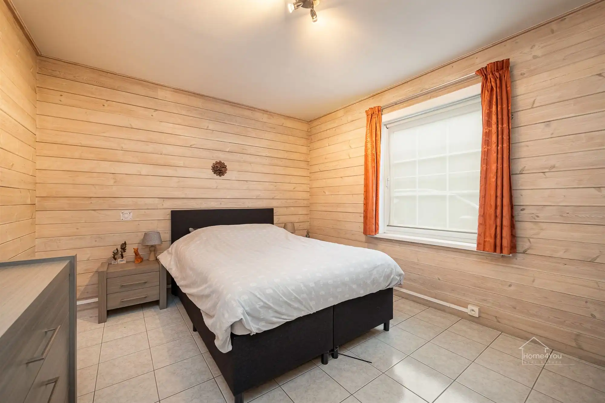 Vrijstaande woning op ruim perceel foto 10