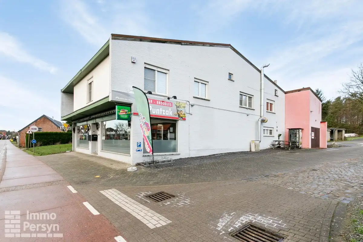 Commercieel pand (inclusief handelsfonds) met instapklaar appartement en achterliggend perceel foto 31