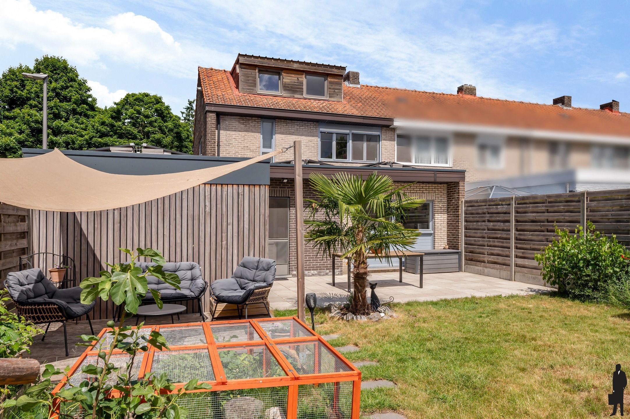 Instapklare gezinswoning met garage in een rustige straat ! foto 20