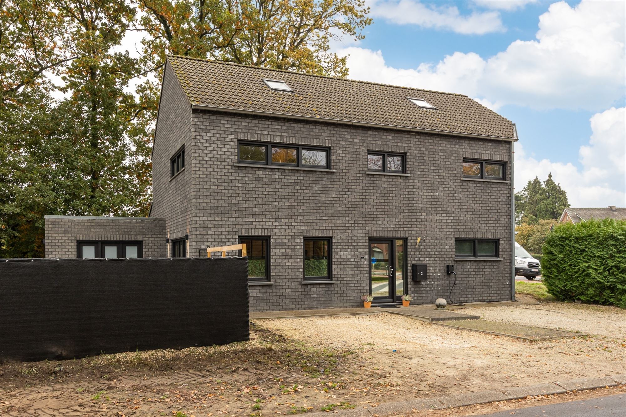 Ruime moderne woning met royale tuin  foto 26