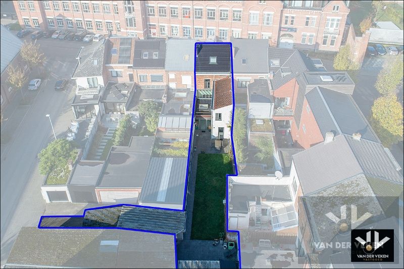 Ruime woning met grote stadstuin op toplocatie! Garage optioneel! foto 3