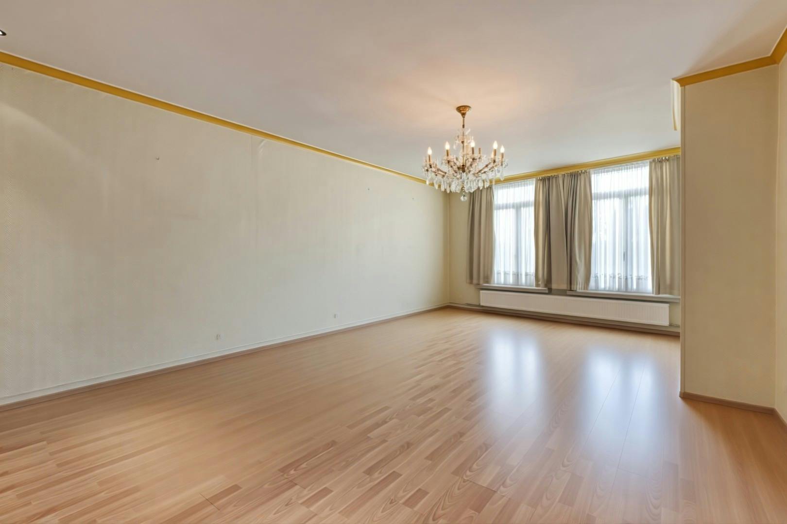 Karaktervol huis te koop aan de vesten in Brugge foto 7