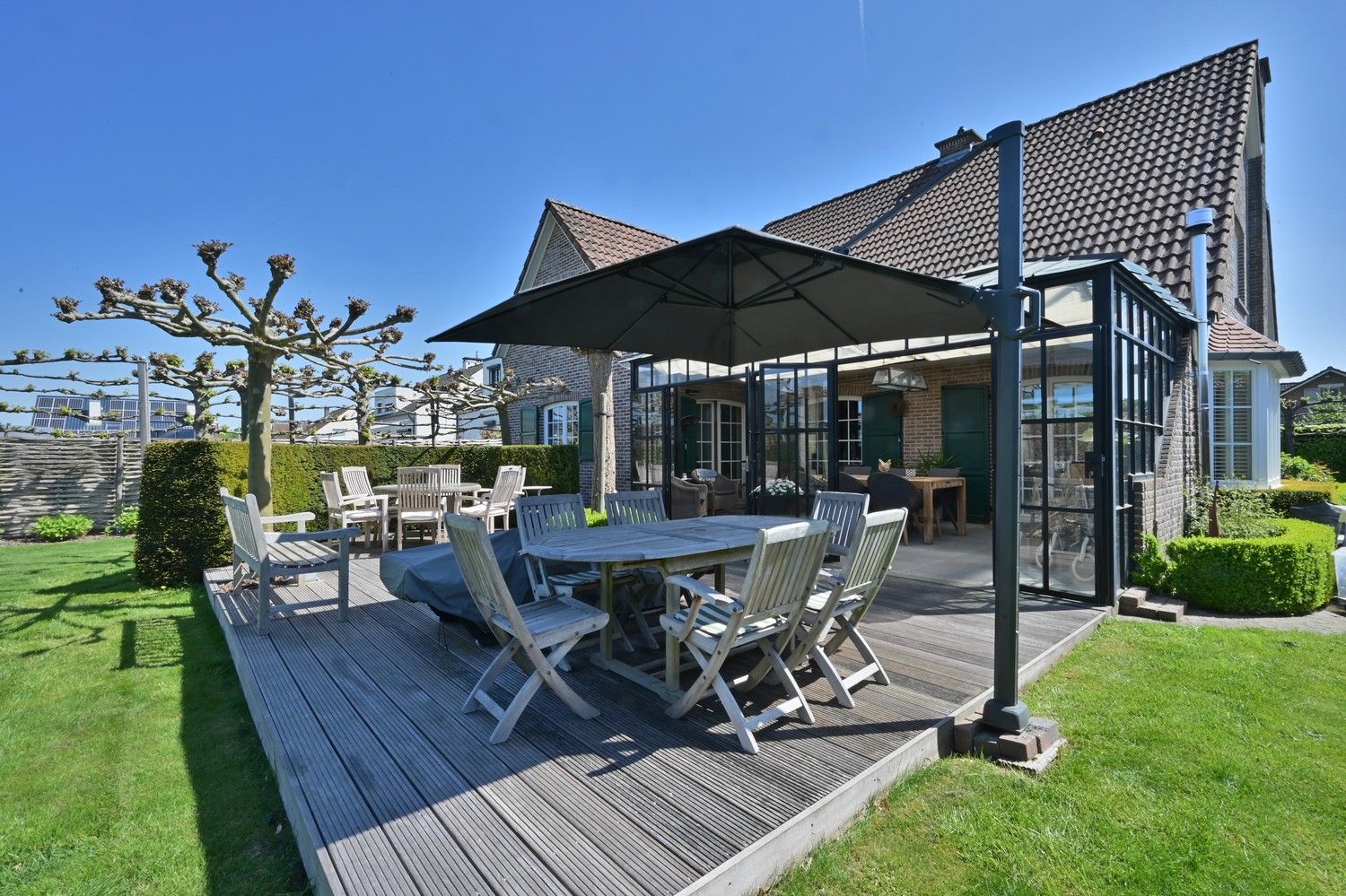 Sfeervolle, royale woning met zonnepanelen, rustige gelegen in geliefde woonomgeving te Lanaken foto 31