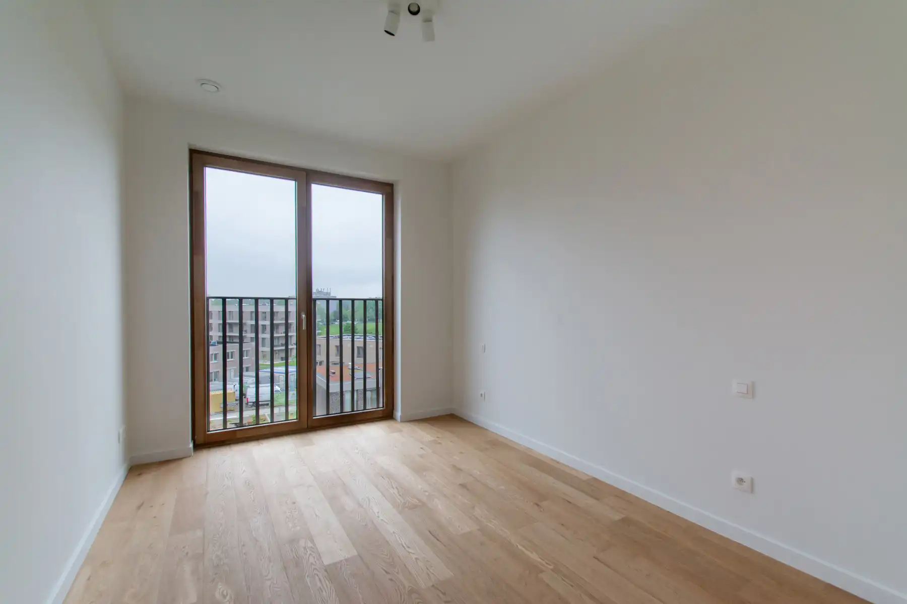 Rustig en comfortabel 3slpk appt. met mooi terras  foto 13