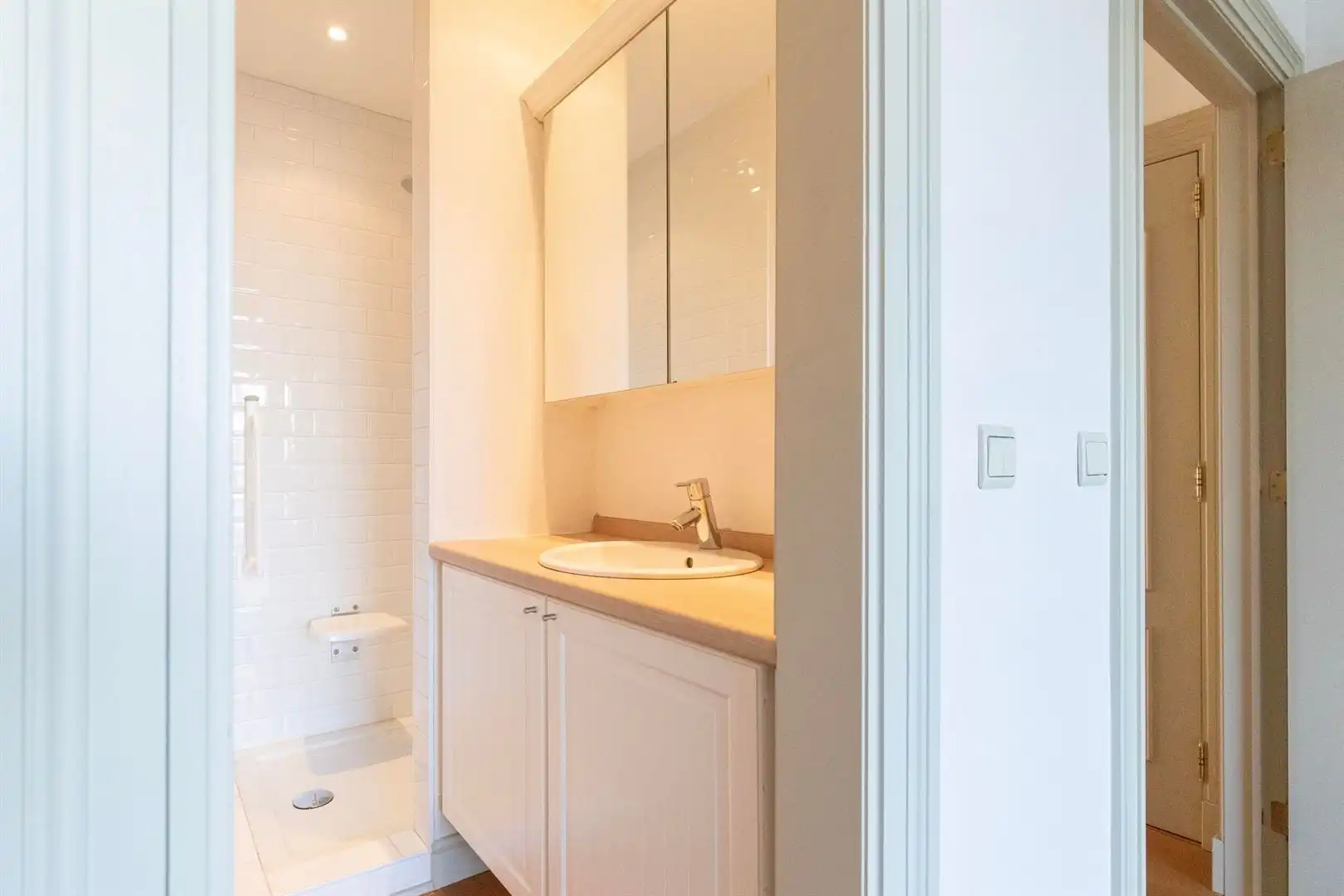 Luxueus, charmant en ruim appartement met P foto 10