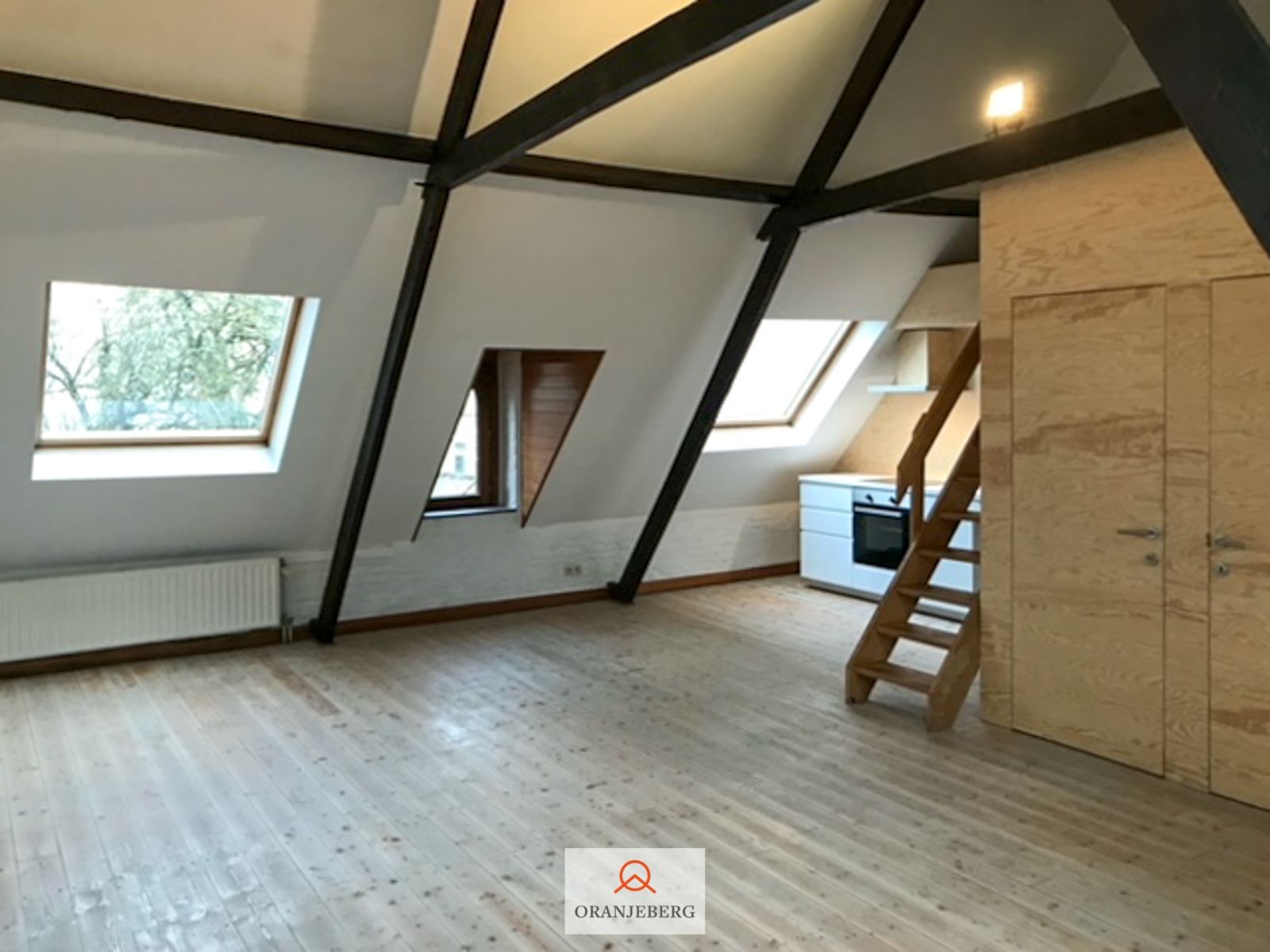 Prachtig gerenoveerde en superieur afgewerkte woning nabij Coupure foto 32