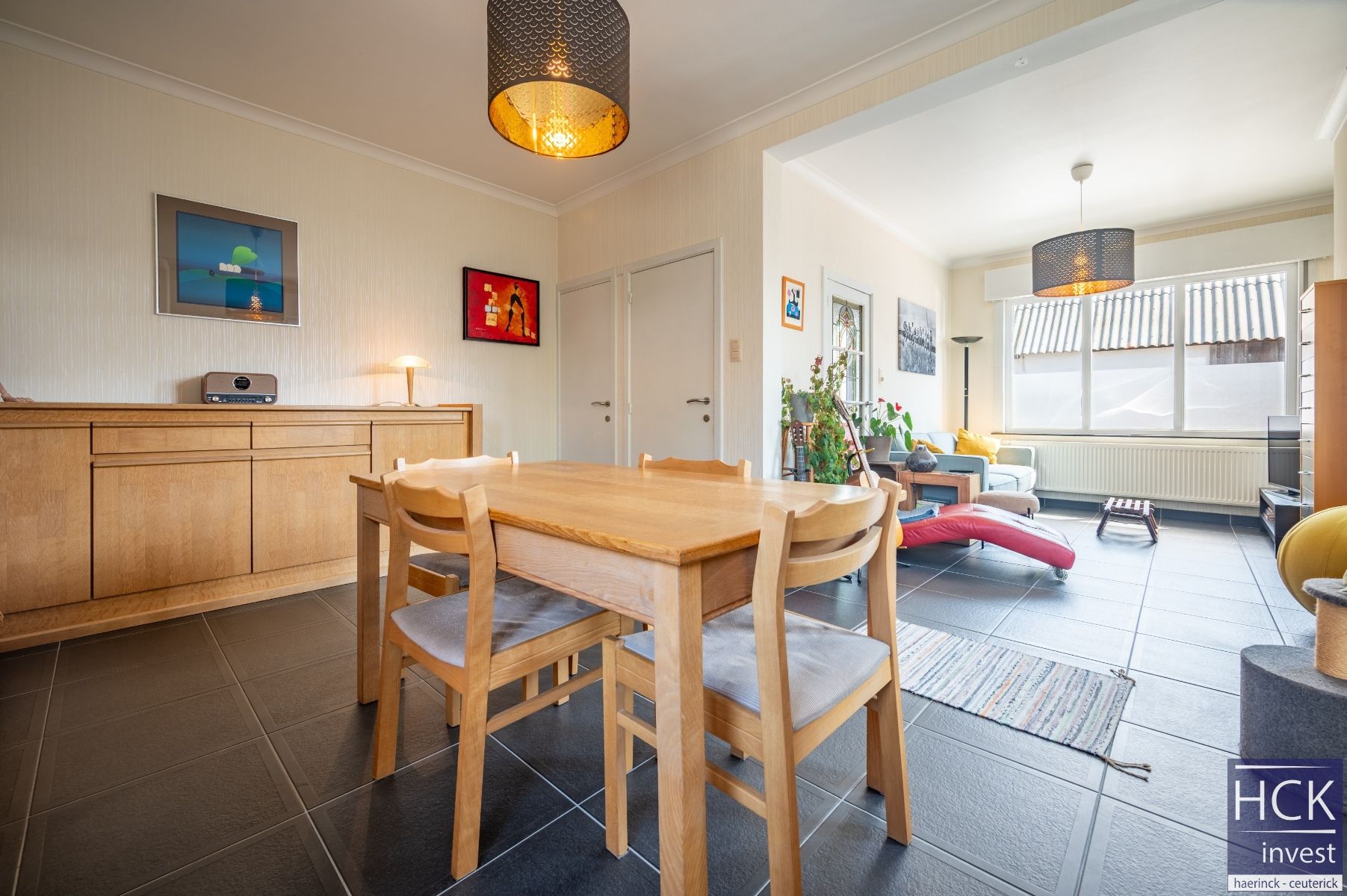 DEINZE - Instapklare woning met 2 SLPK. en tuin op topligging! foto 3