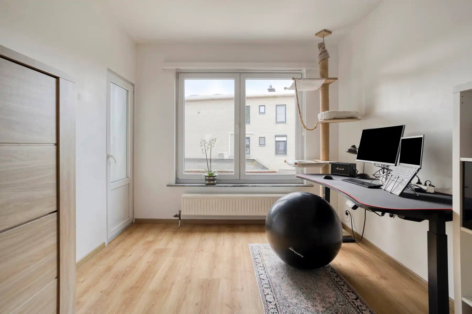 Rustig gelegen hoekappartement in een kleine residentie foto 15