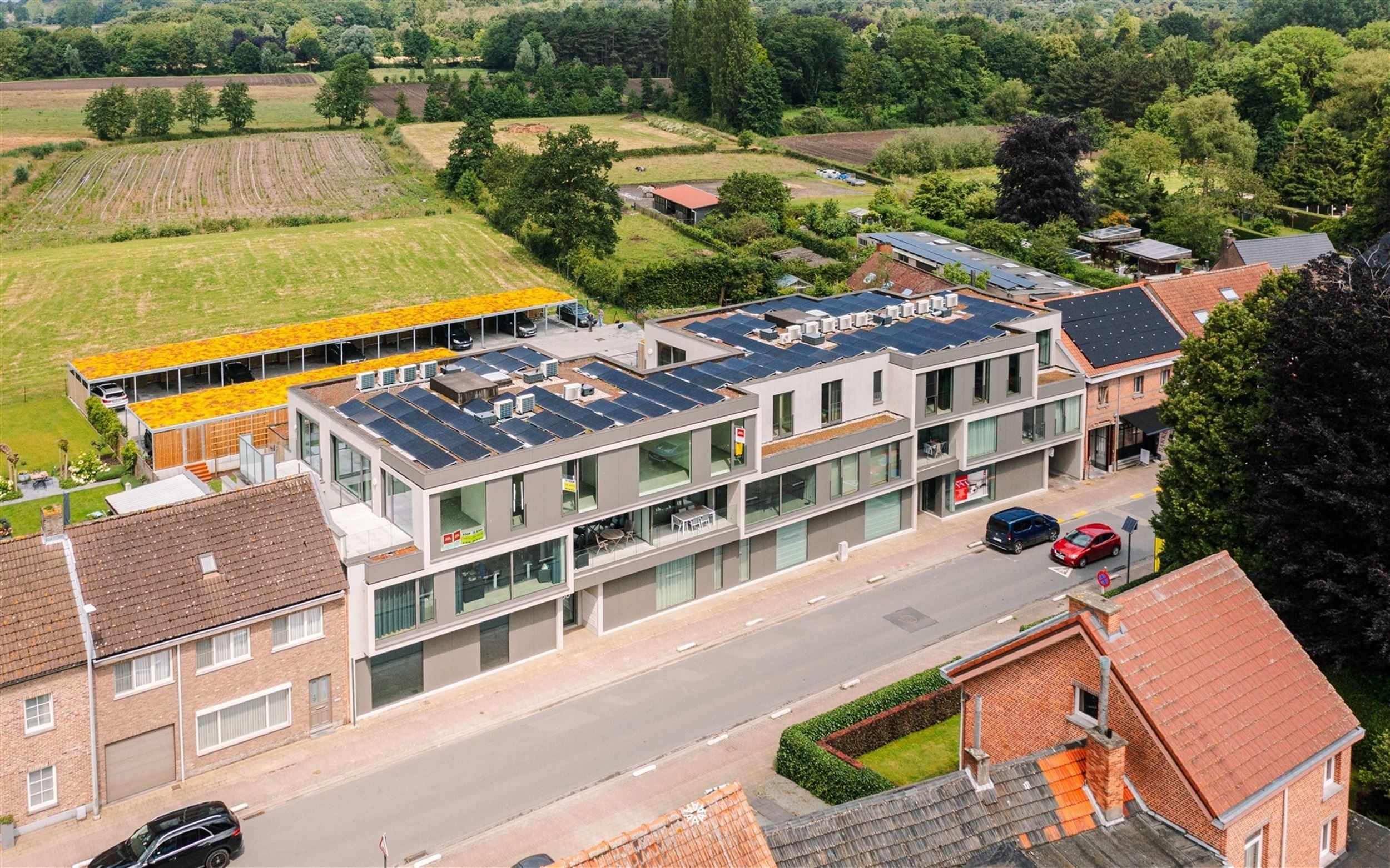 Prachtig dakappartement met 2 slaapkamers en 2 zuidgerichte terrassen foto 1