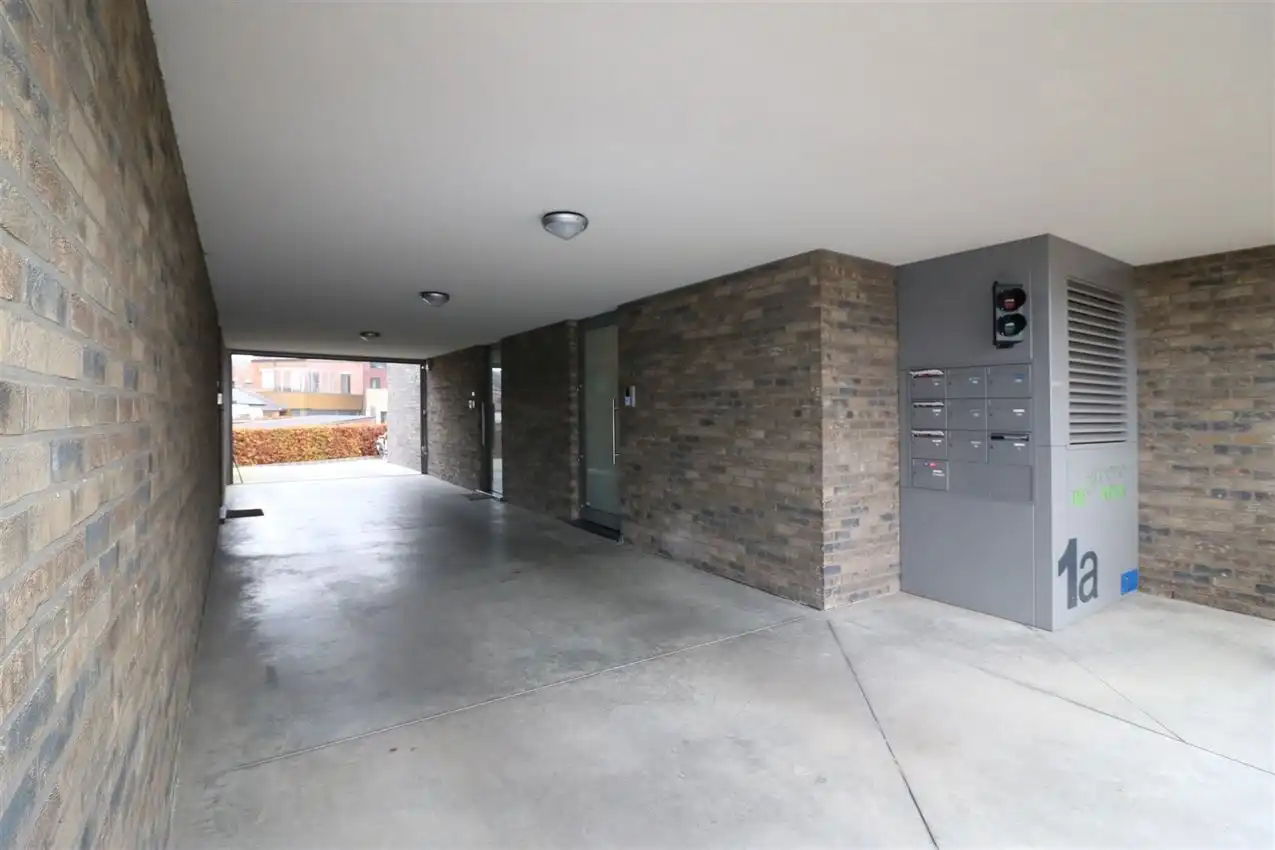 Appartement met 2 slaapkamers, mooi terras, inclusief garage  foto 19