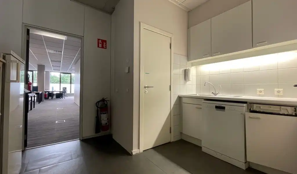 Kantoorruimte te huur in Singel Building in Berchem foto 15