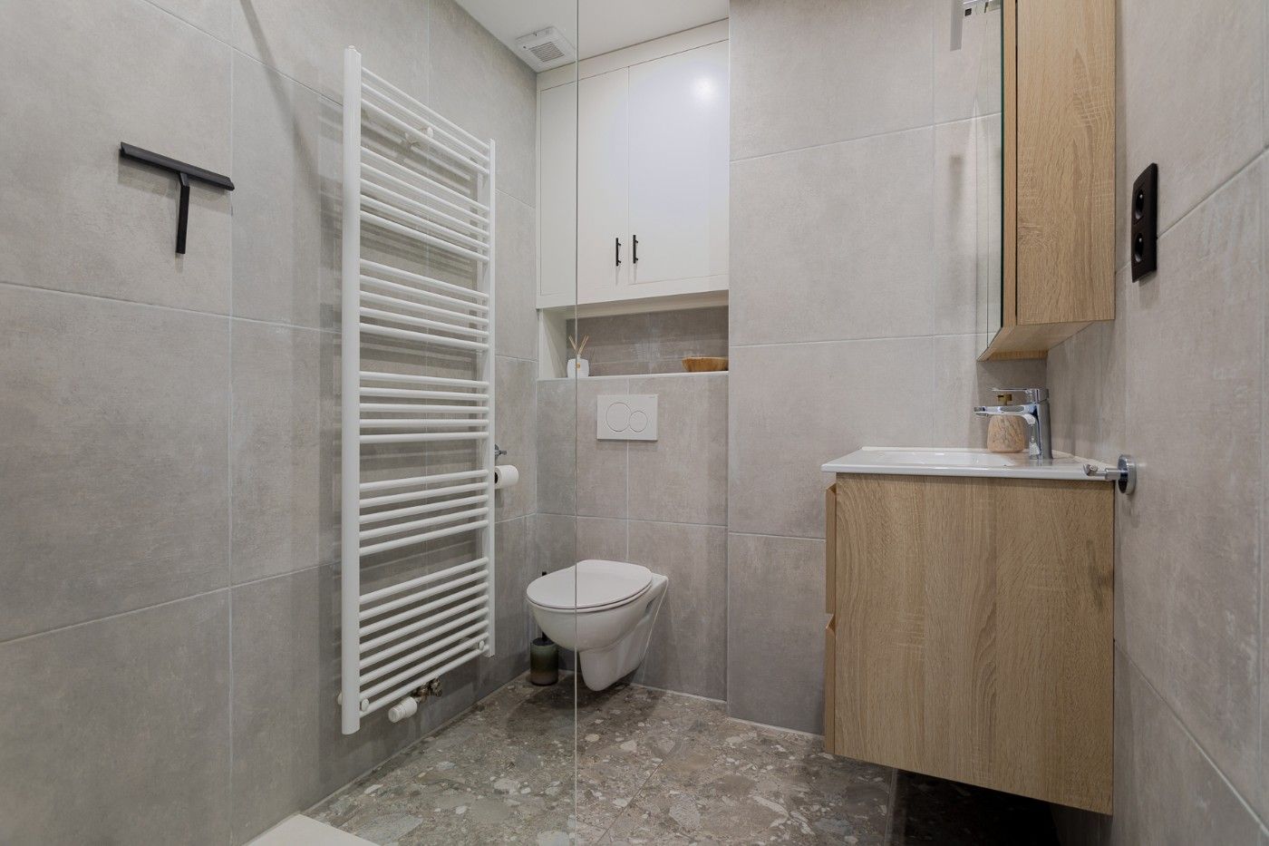 Prachtig gerenoveerd appt. met 2 slpk. en balkon op toffe locatie in Schoten foto 13