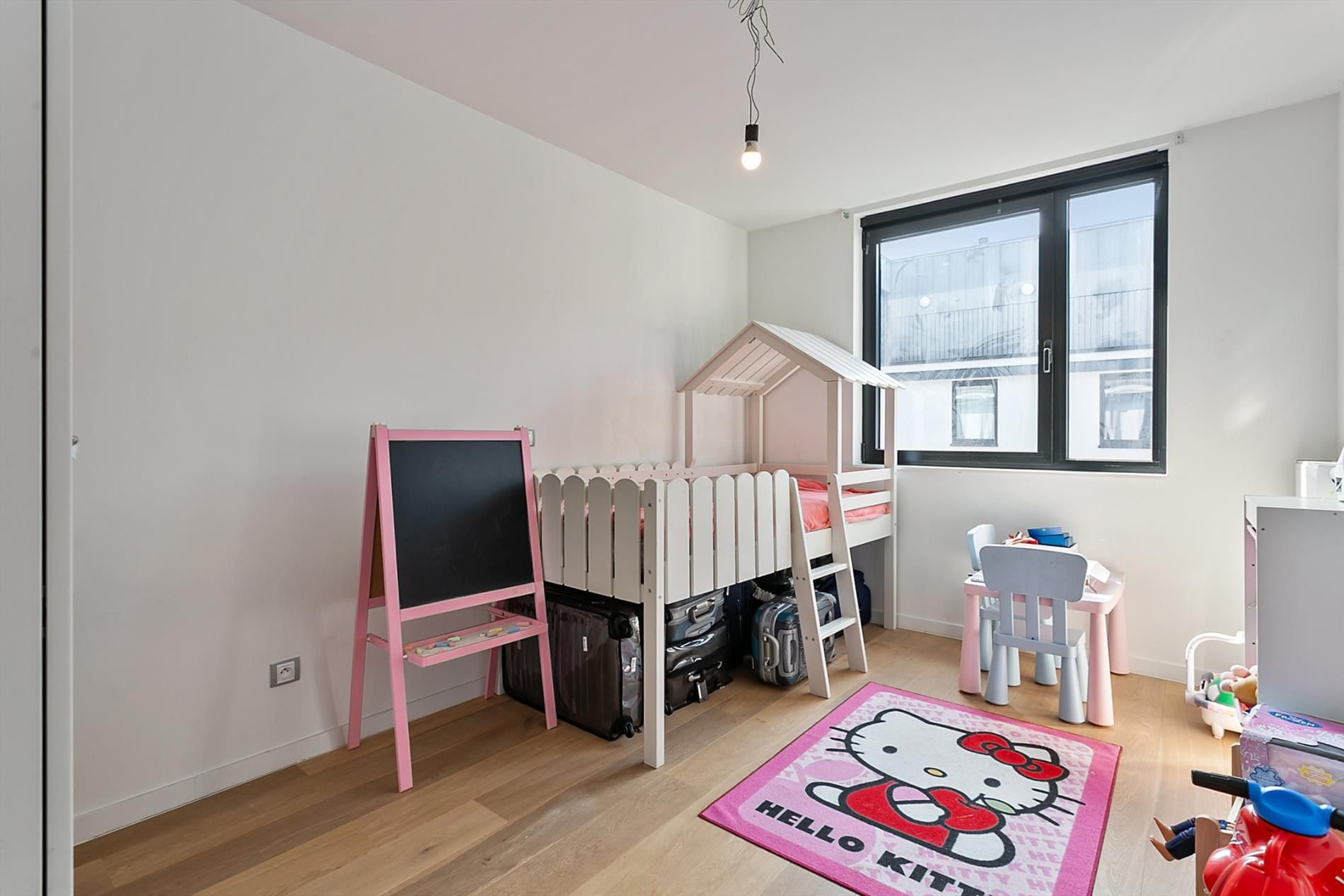 Ruim appartement met 3 slaapkamers en staanplaats foto 19