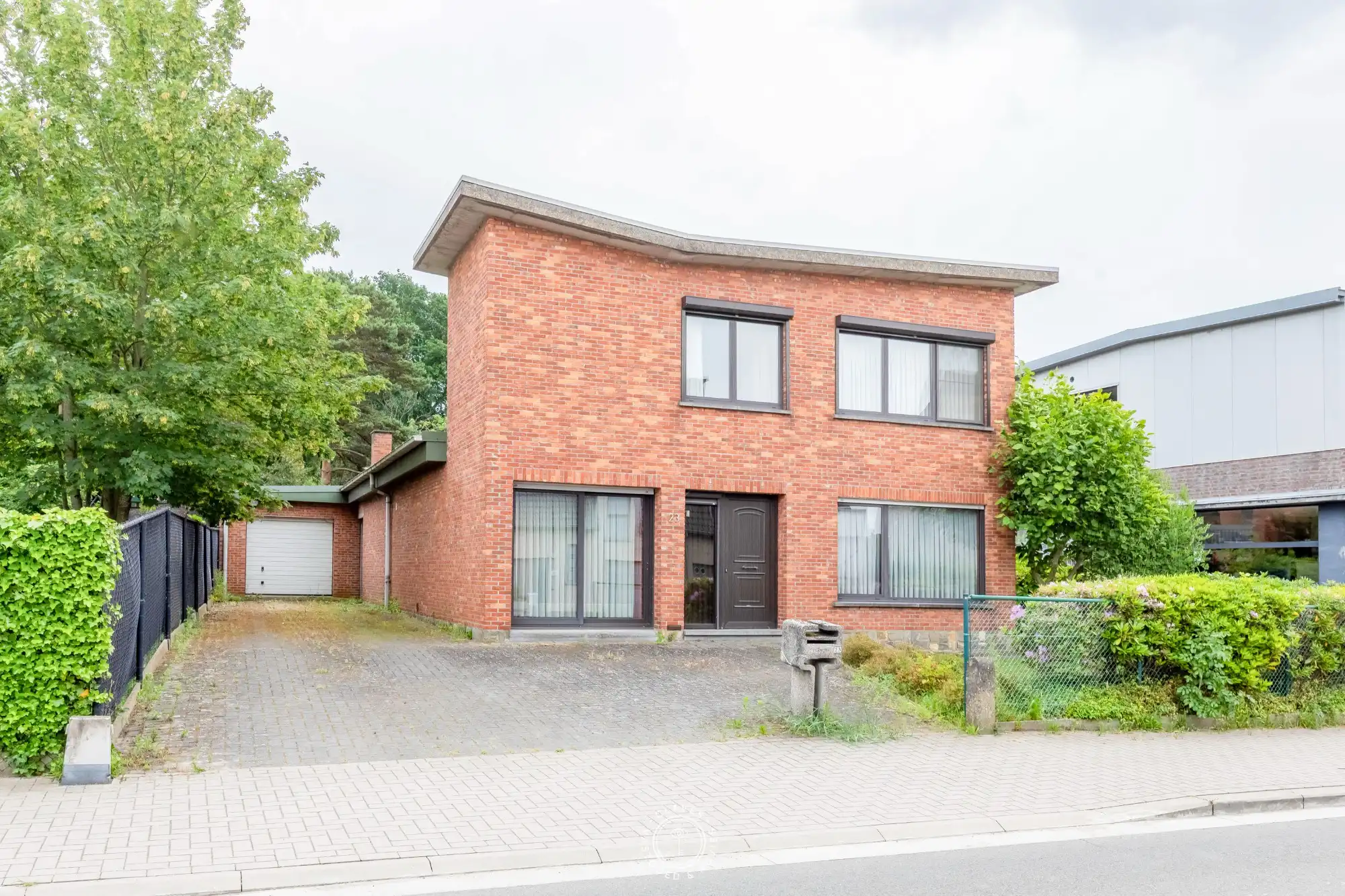 Open bebouwing met magazijn op een perceel van ca. 1.673 m²  in het centrum van Belsele foto 27