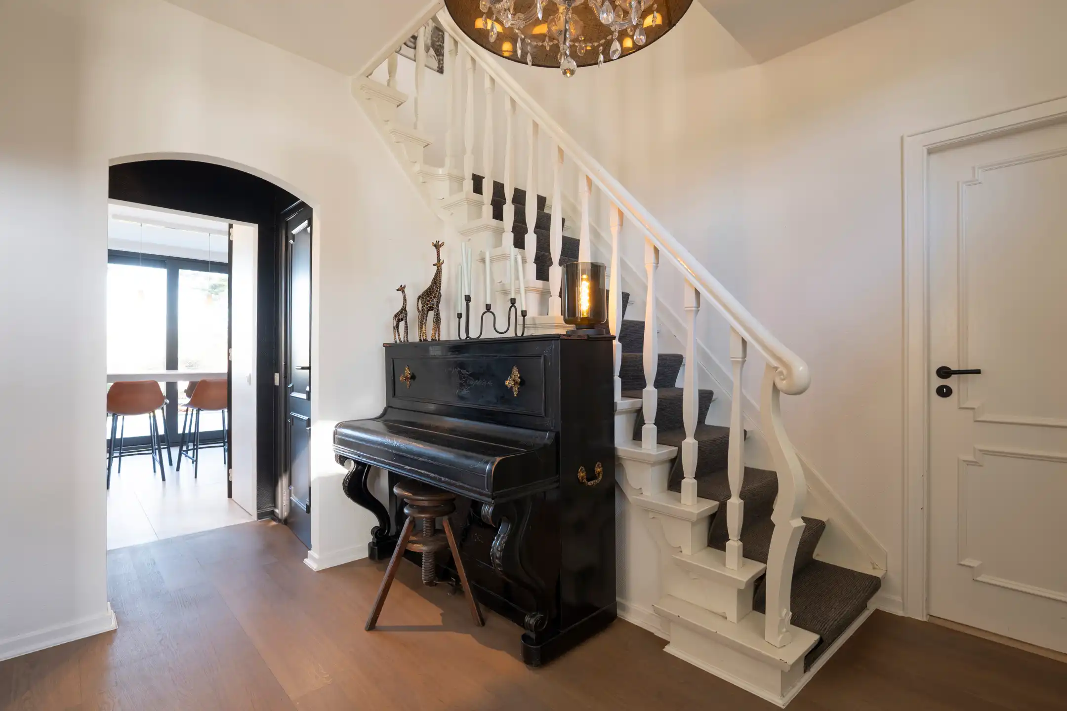 Charmante gerenoveerde villa op perceel van 1.389 m² foto 20