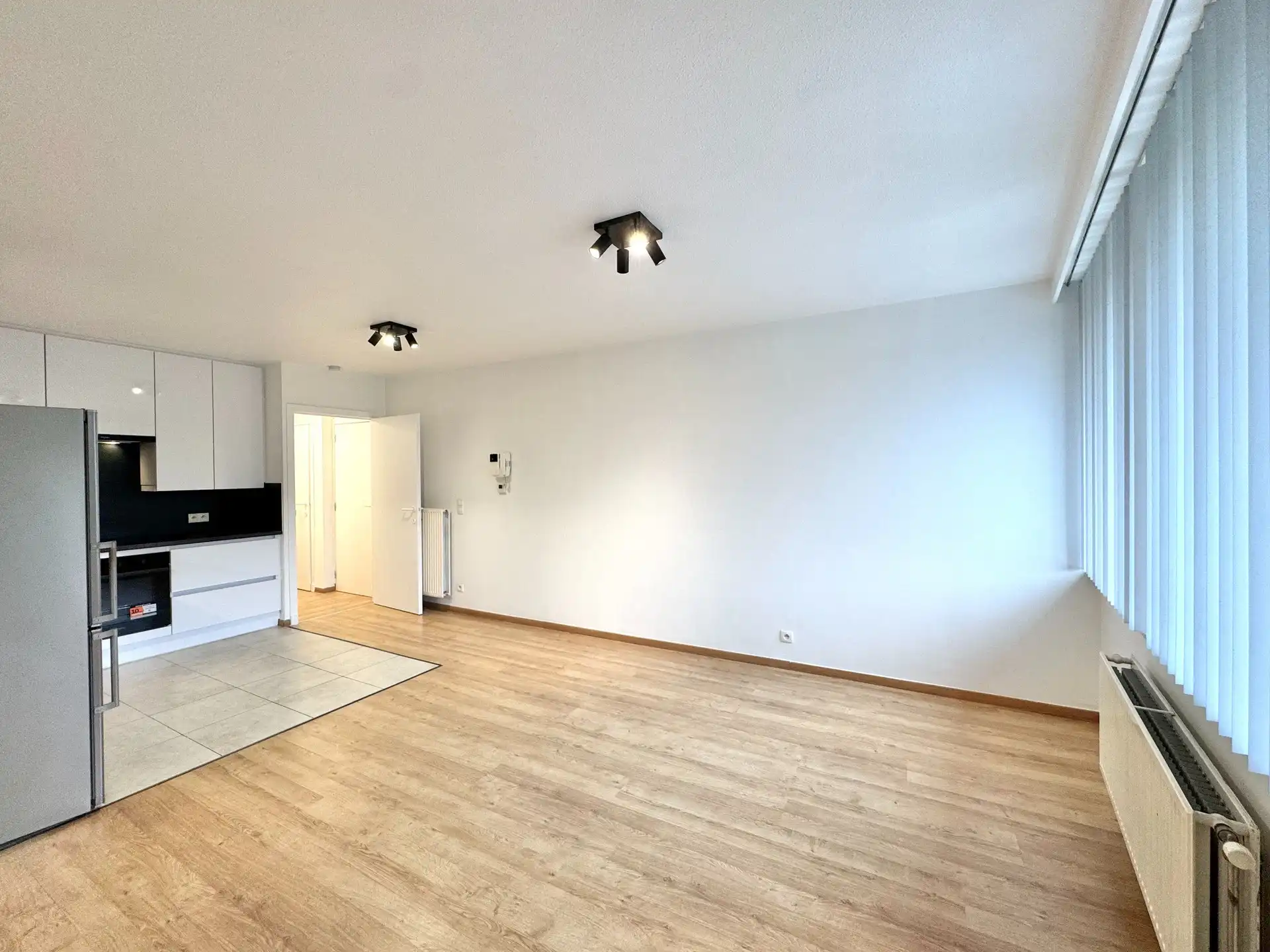GELIJKVLOERS APPARTEMENT CENTRUM WAREGEM | 1 SLPK foto 3