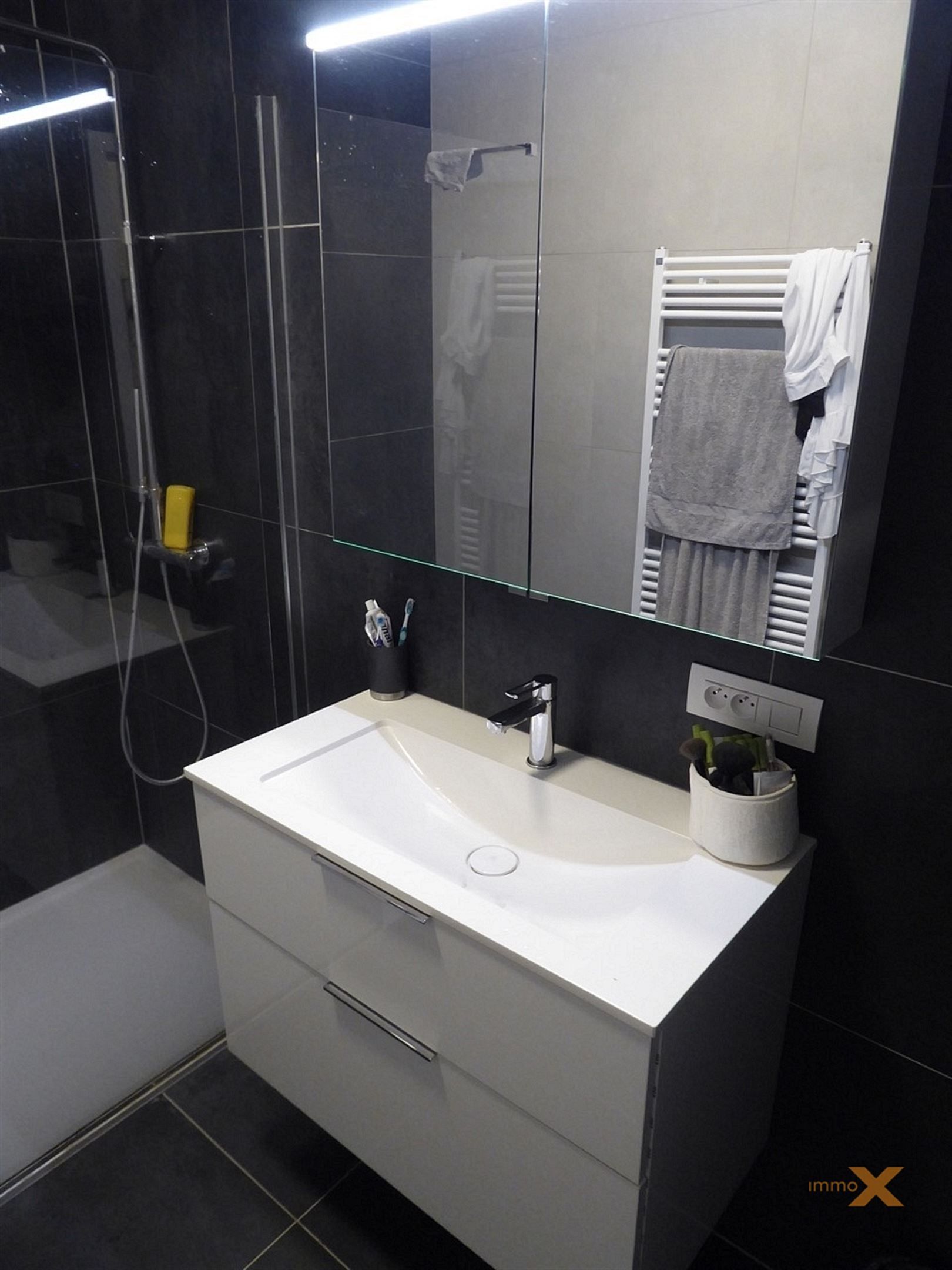 Lichtrijk appartement met prachtig waterzicht foto 32