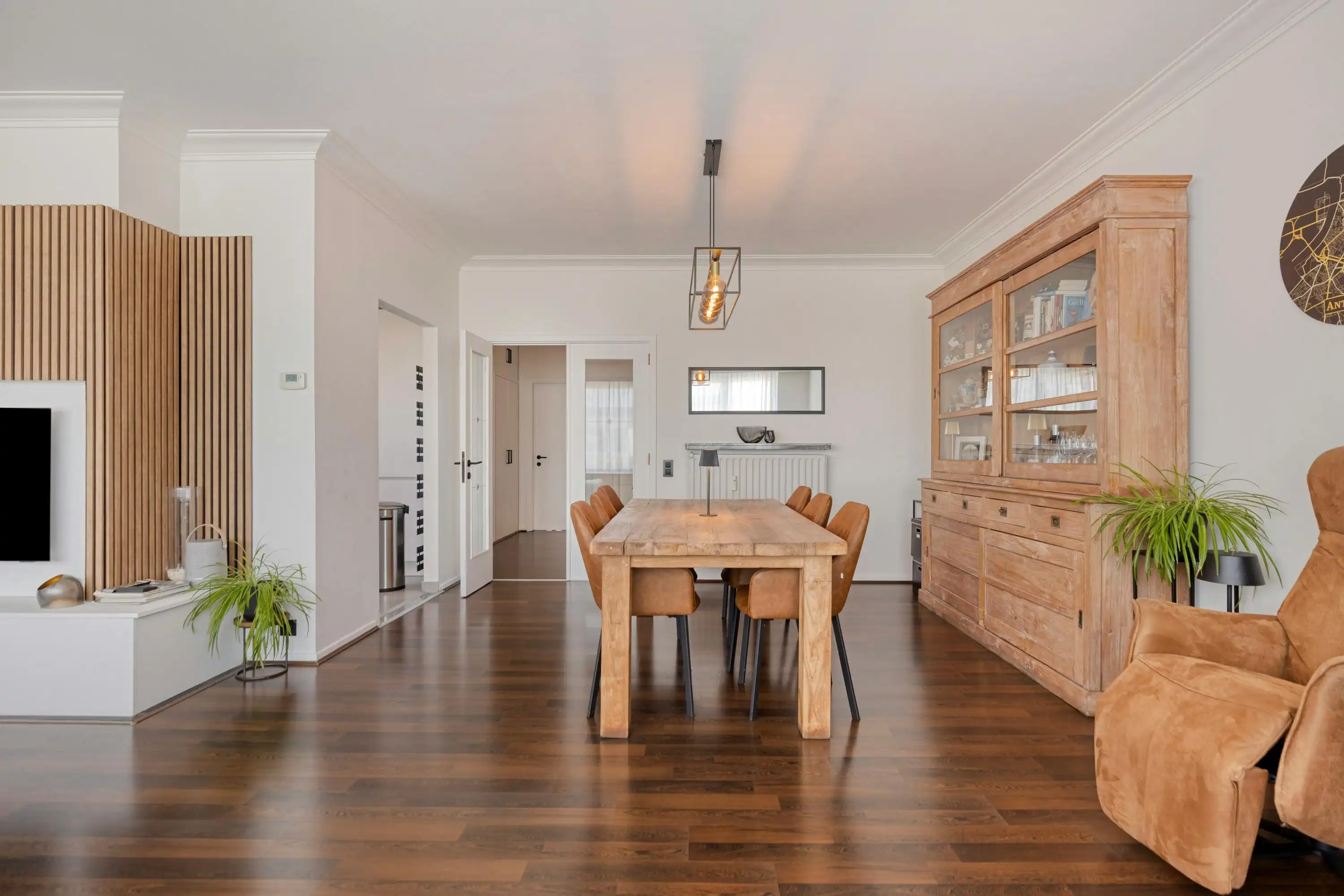 Appartement met 2 slaapkamers, terras en garagebox te koop in Wilrijk foto 2