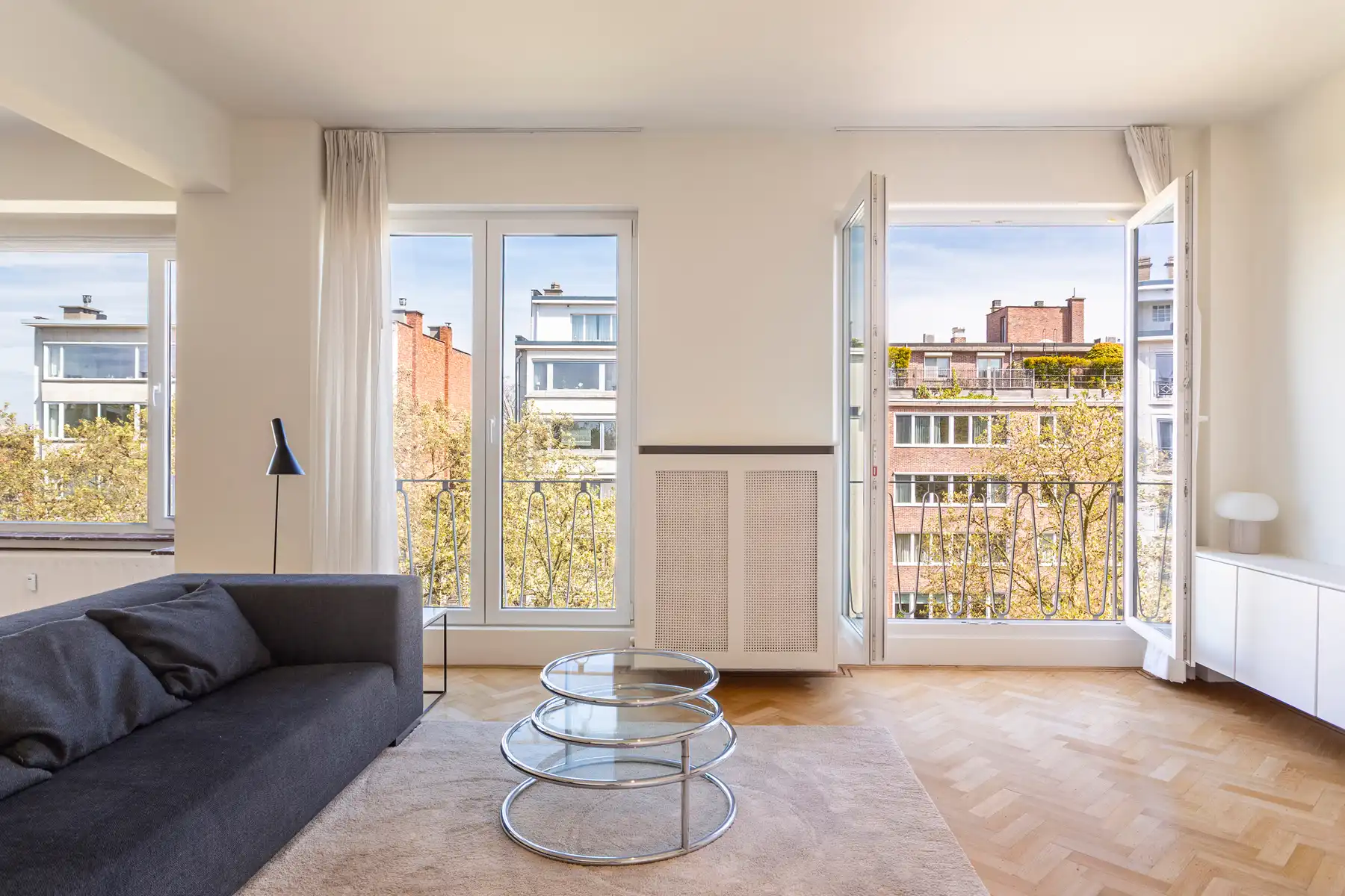 Ruim en lichtrijk appartement met terras op toplocatie! foto 6