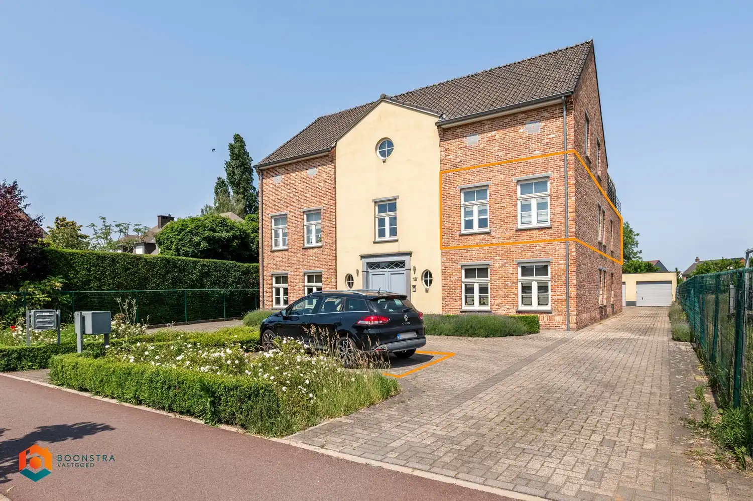 Appartement met 2 slpkrs in centrum Berlaar foto {{pictureIndex}}