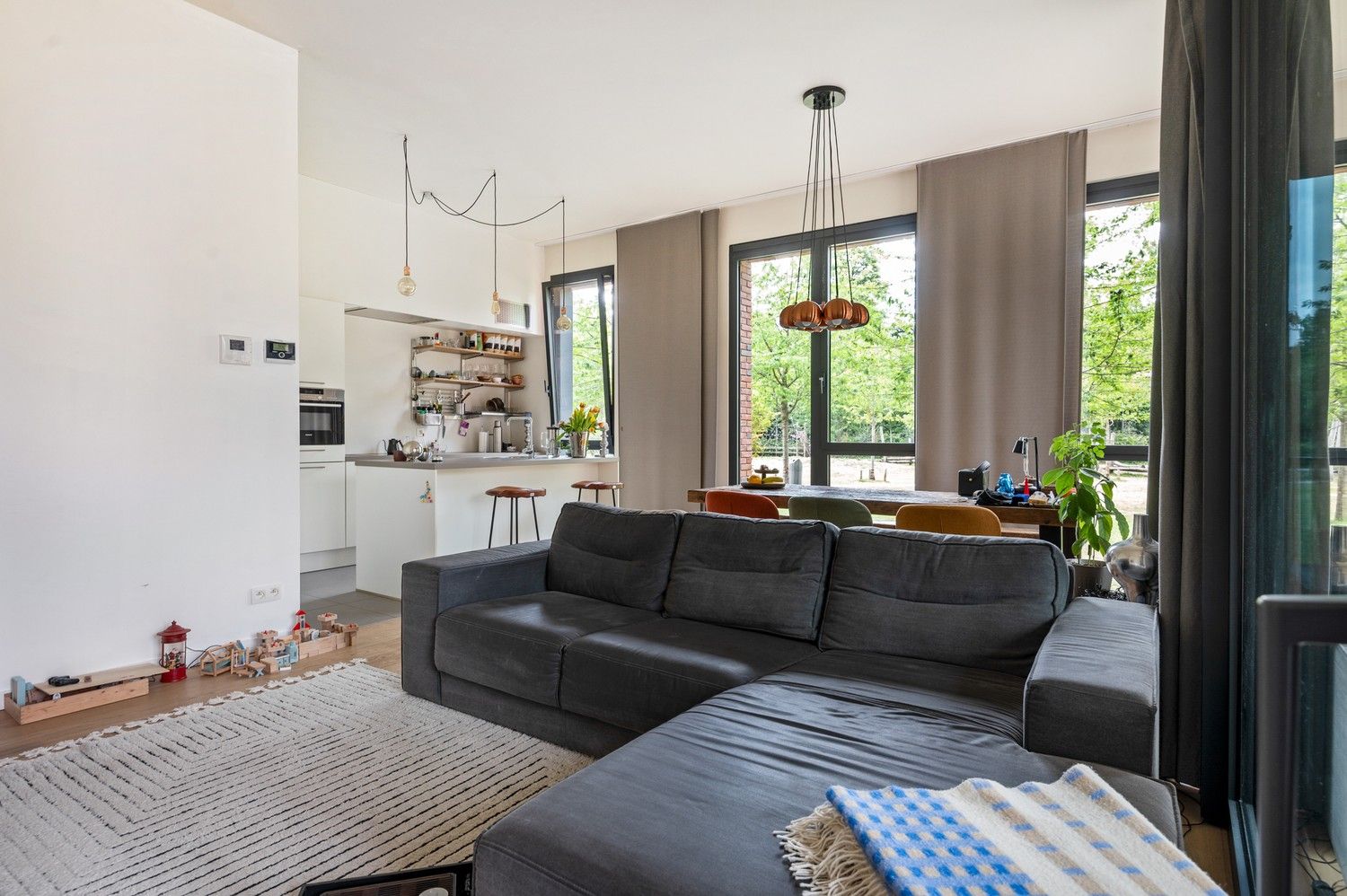 Gelijkvloers appartement met 2 slaapkamers en terras in 't Groen Kwartier! foto 5