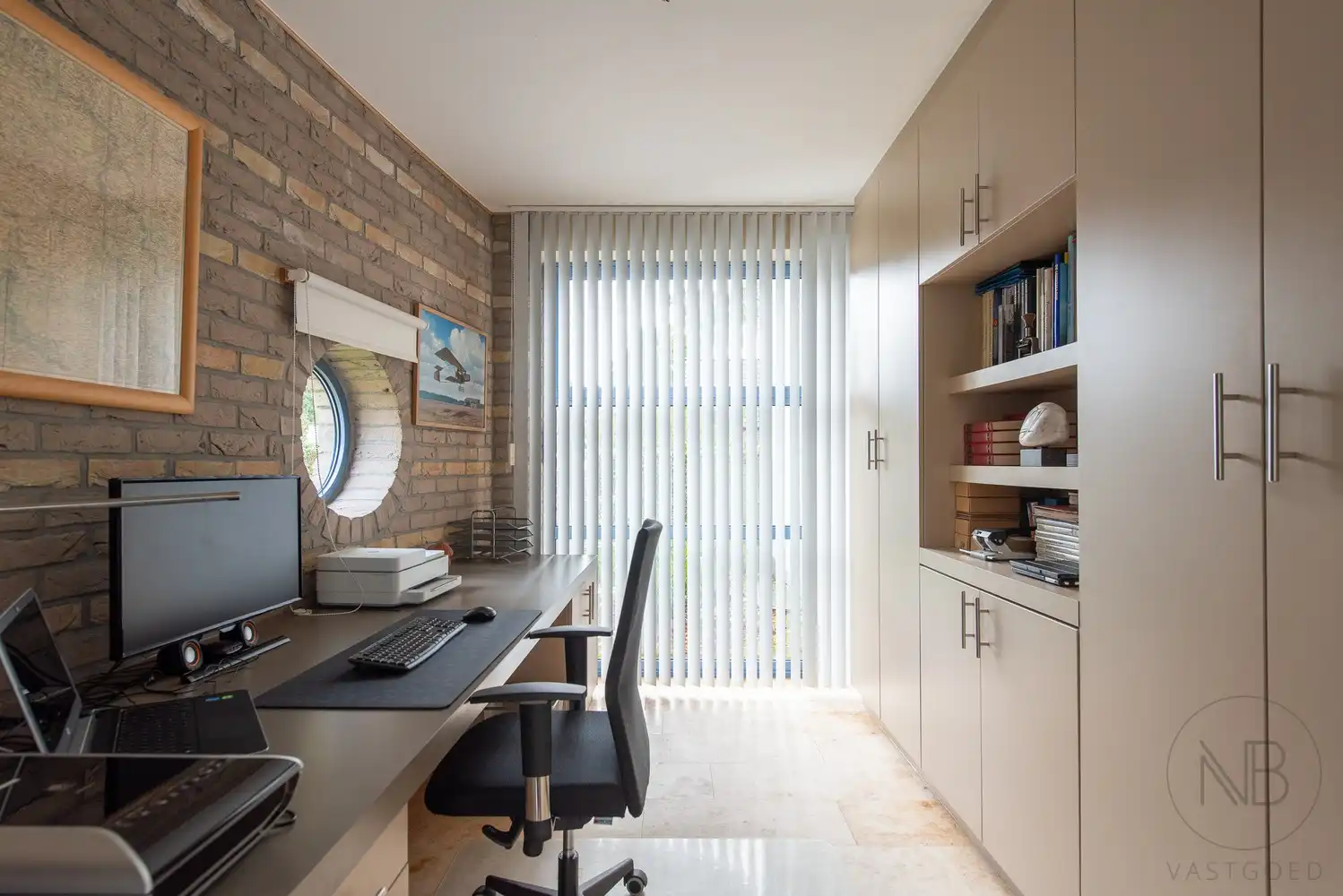 Moderne villa  met zwembad op toplocatie in Genk - instapklaar en future-proof foto 19
