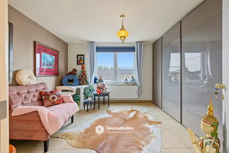 RUIM DAKAPPARTEMENT MET 3 GARAGES EN ZALIG DAKTERRAS TE KOOP foto 12