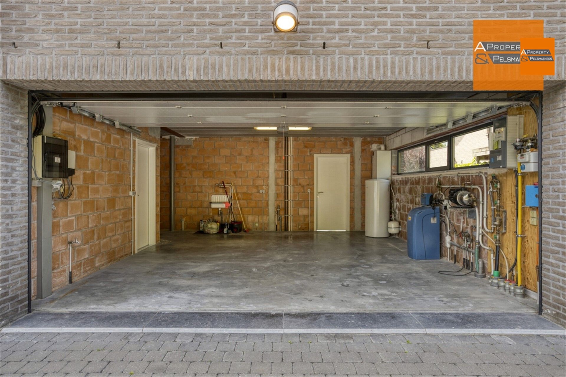 Een stijlvolle villa gelegen in een rustige straat in Kortenberg.

 foto 18