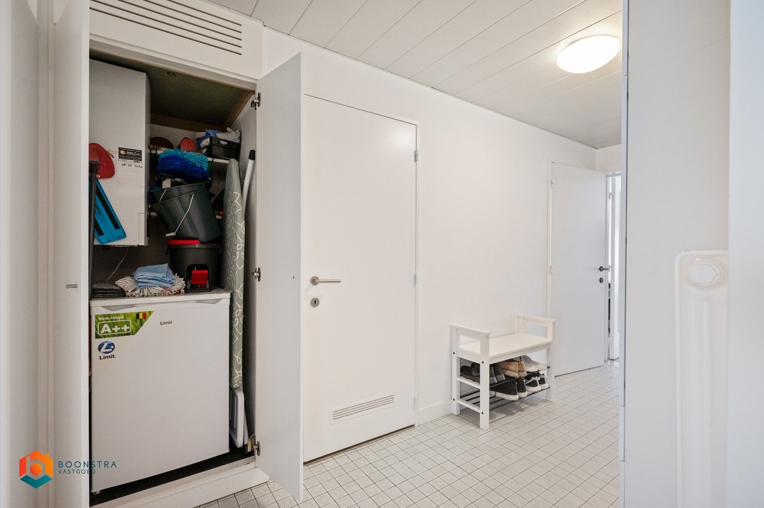 Appartement met 2 slpkrs in centrum Putte foto 9