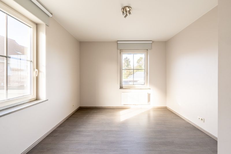 Halfopen woning met 4 slaapkamers en tuin nabij station Ingelmunster foto 10