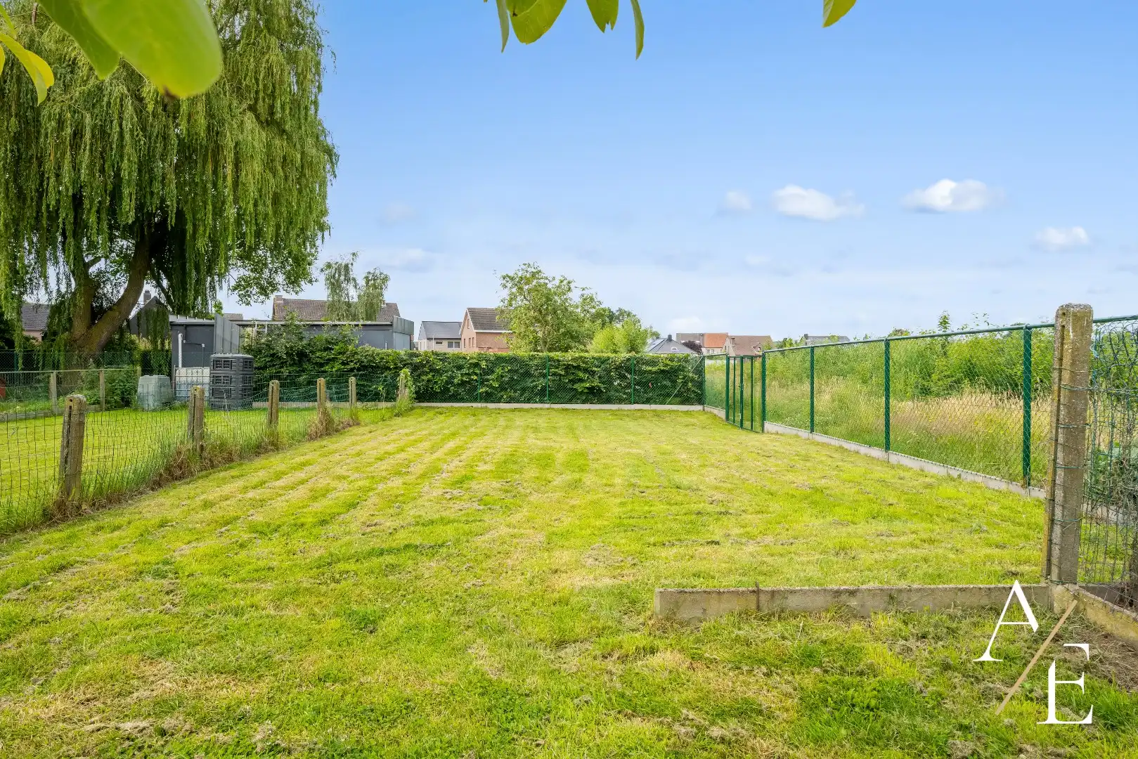 WICHELEN - Instapklare woning met 4 slpk, tuin en garagebox! foto 11