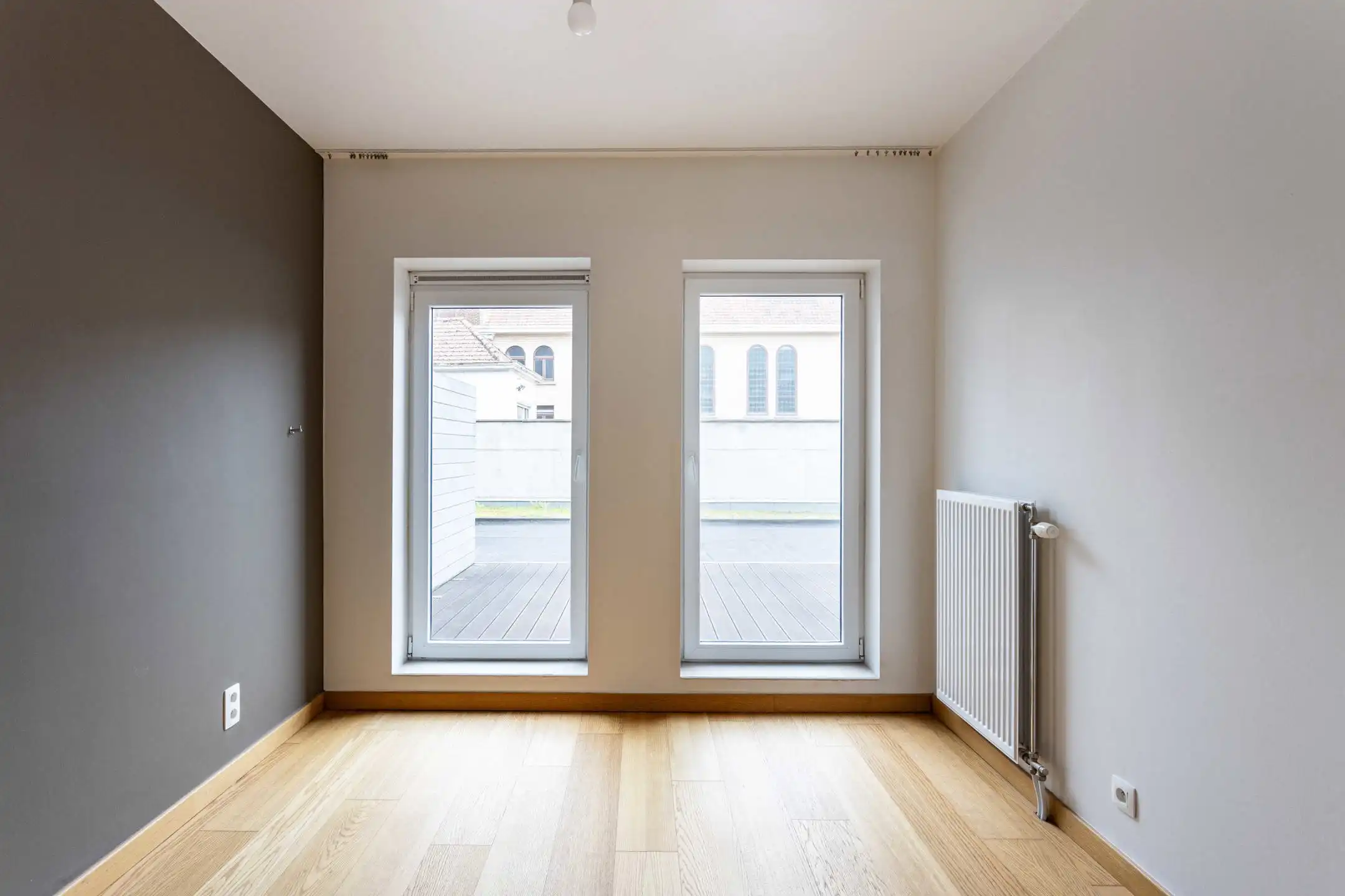 Recent appartement met ruim zonneterras en parkeerplaats foto 18